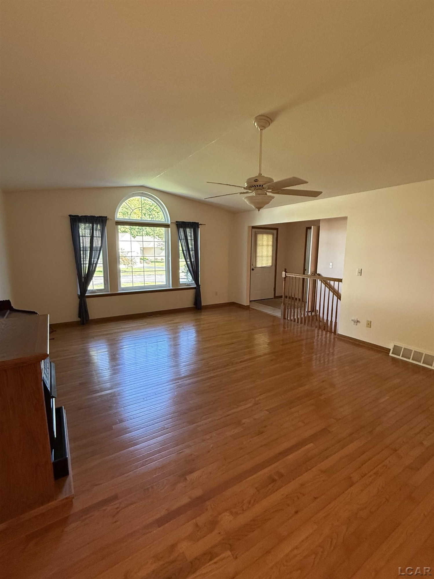 802 Lakewood Drive, Adrian, MI 49221 — Photo 7
