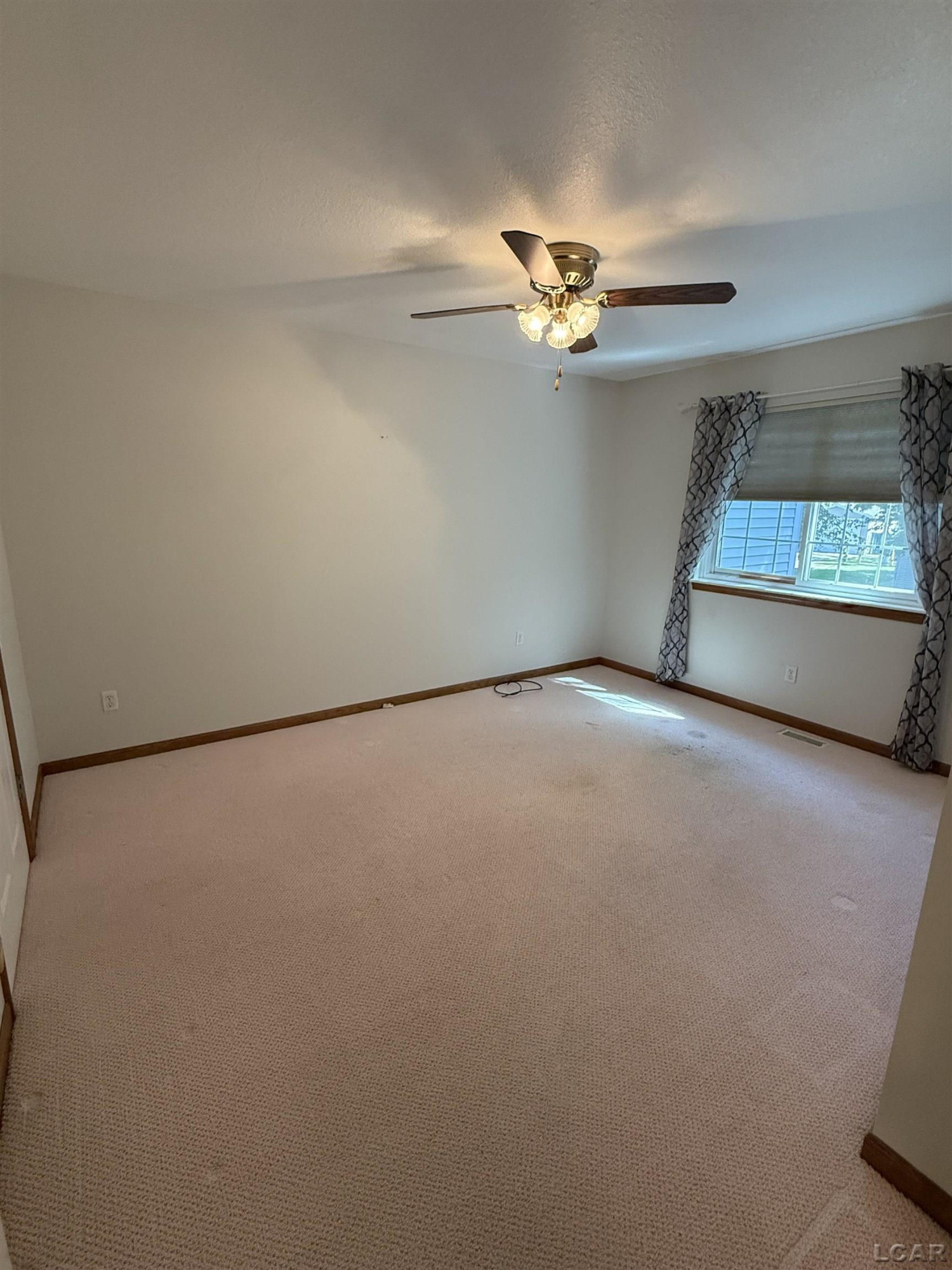 802 Lakewood Drive, Adrian, MI 49221 — Photo 13