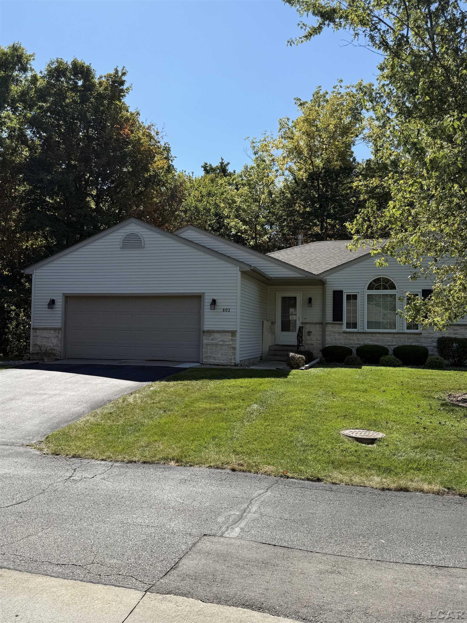 802 Lakewood Drive, Adrian, MI 49221 — Photo 25