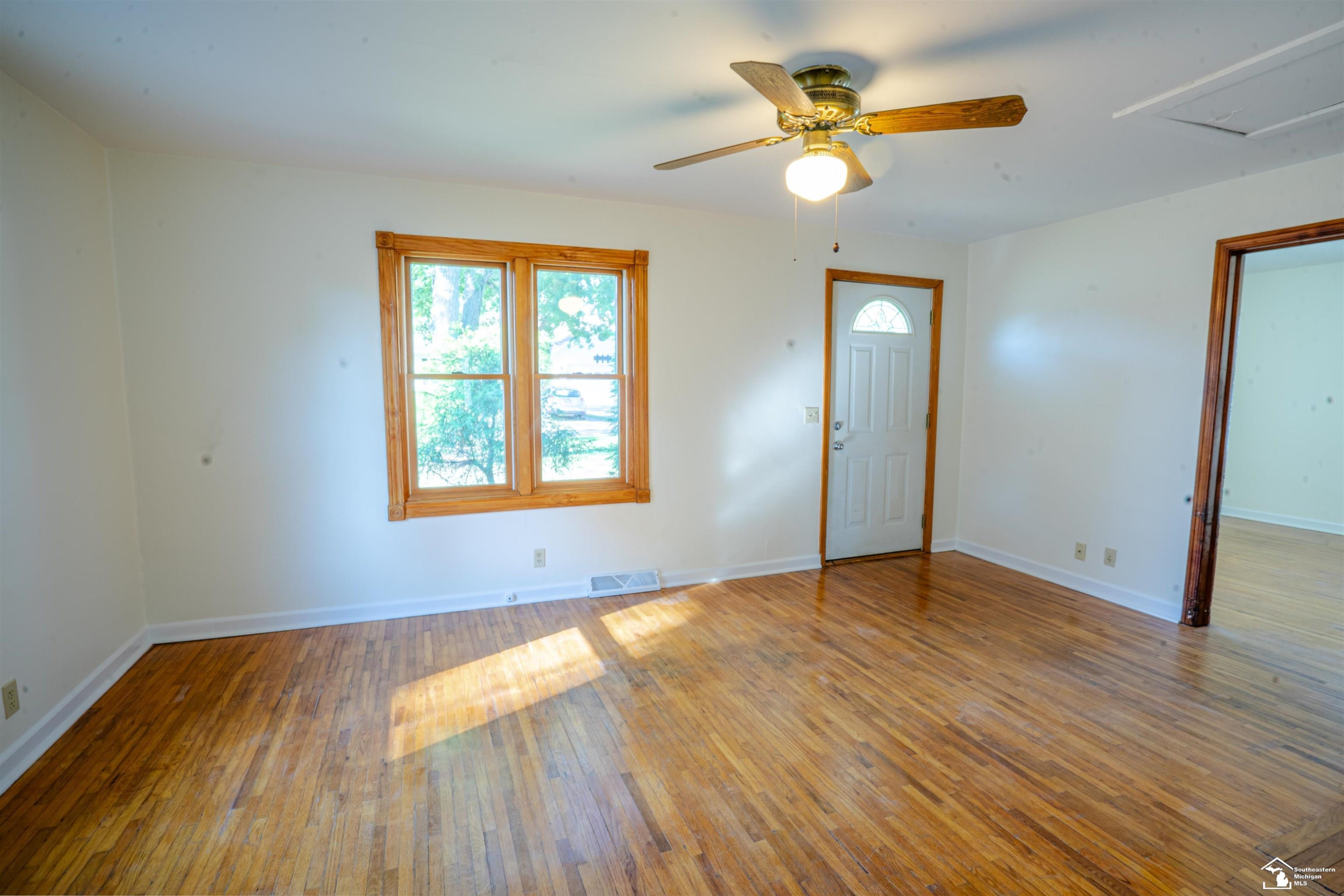 154 E Madison Street, Petersburg, MI 49270 — Photo 4