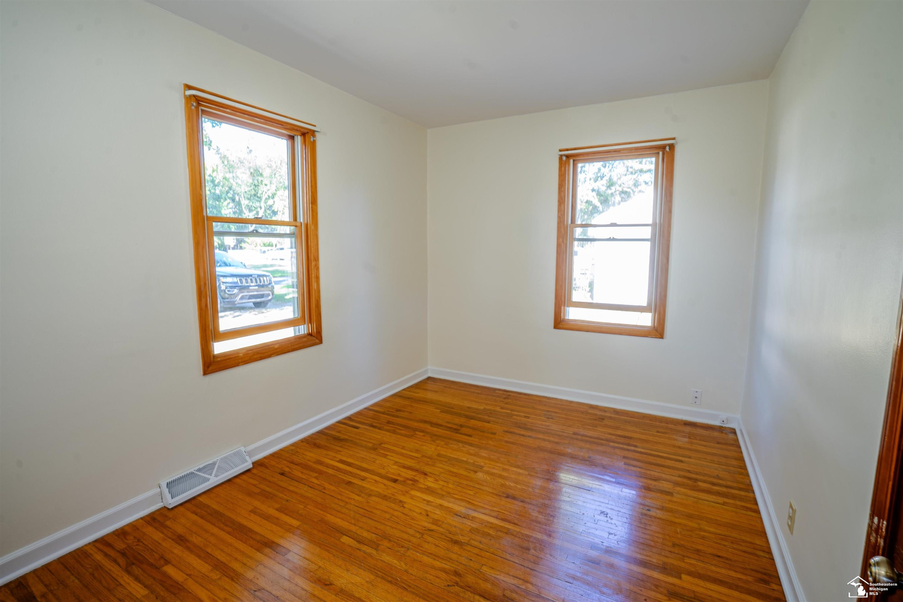 154 E Madison Street, Petersburg, MI 49270 — Photo 9