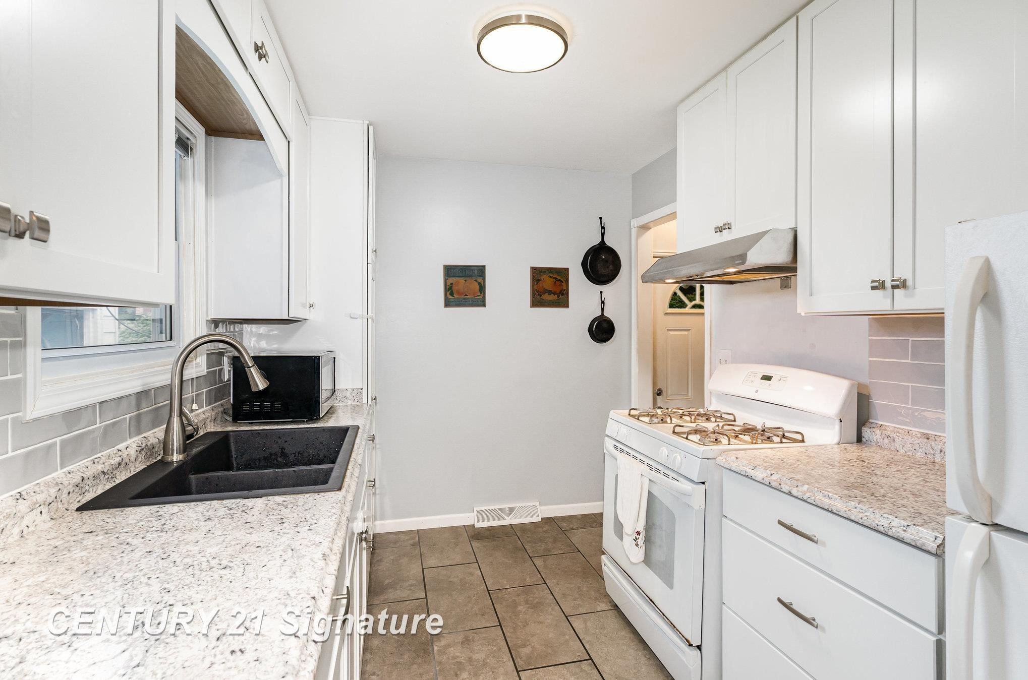 3800 Ventura Drive, Saginaw, MI 48604 — Photo 11