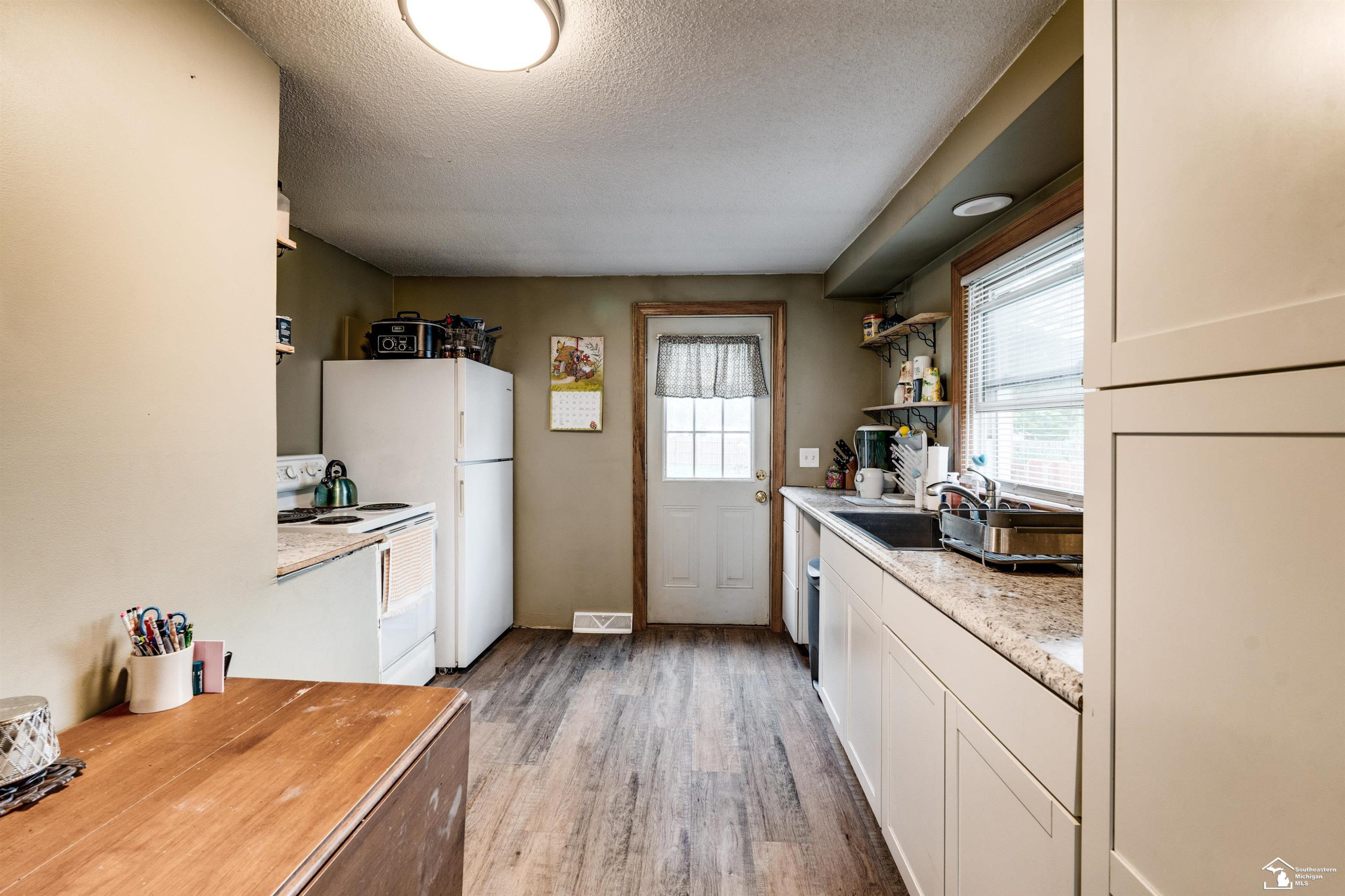 153 E Vesey Street, Petersburg, MI 49270 — Photo 14