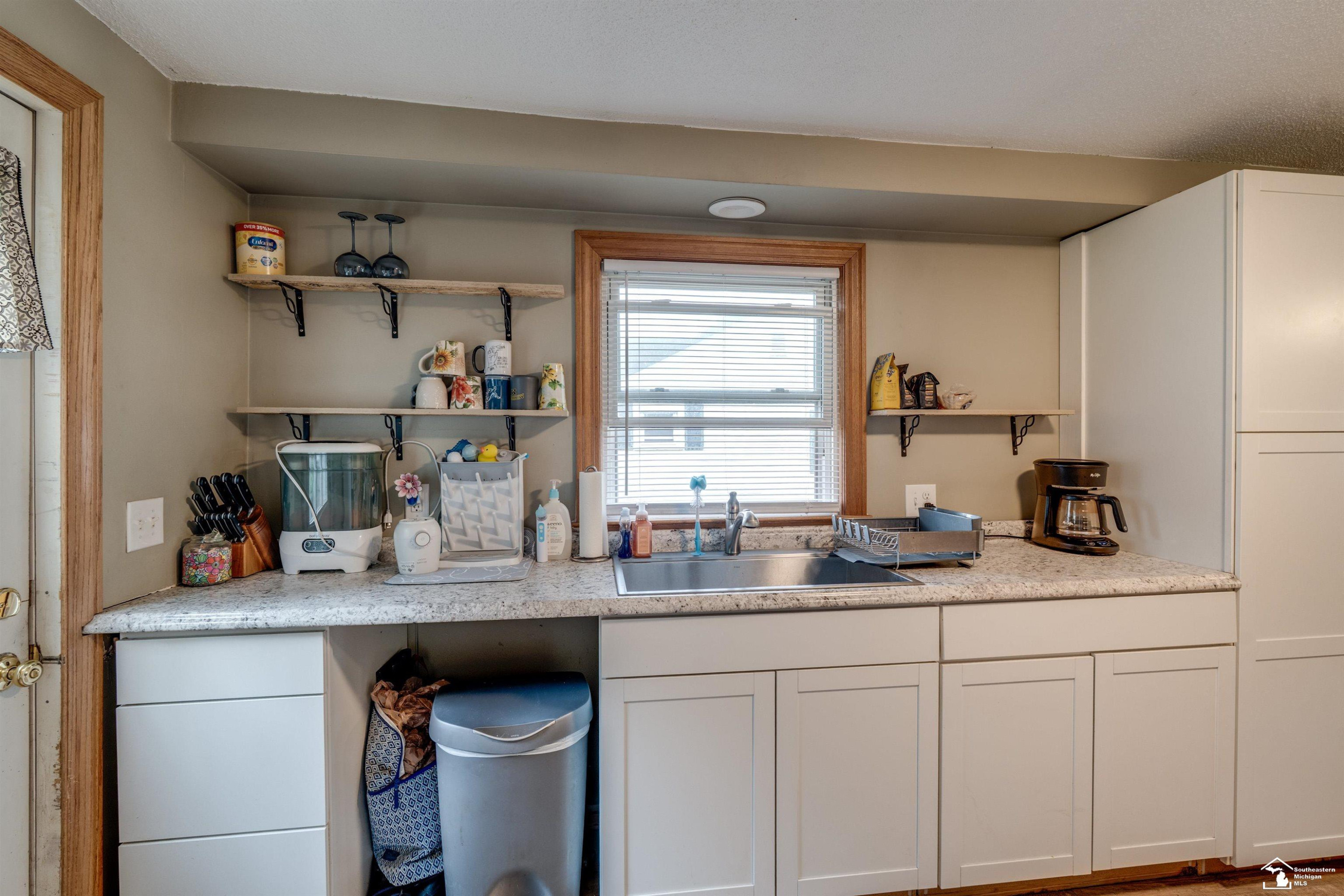 153 E Vesey Street, Petersburg, MI 49270 — Photo 16