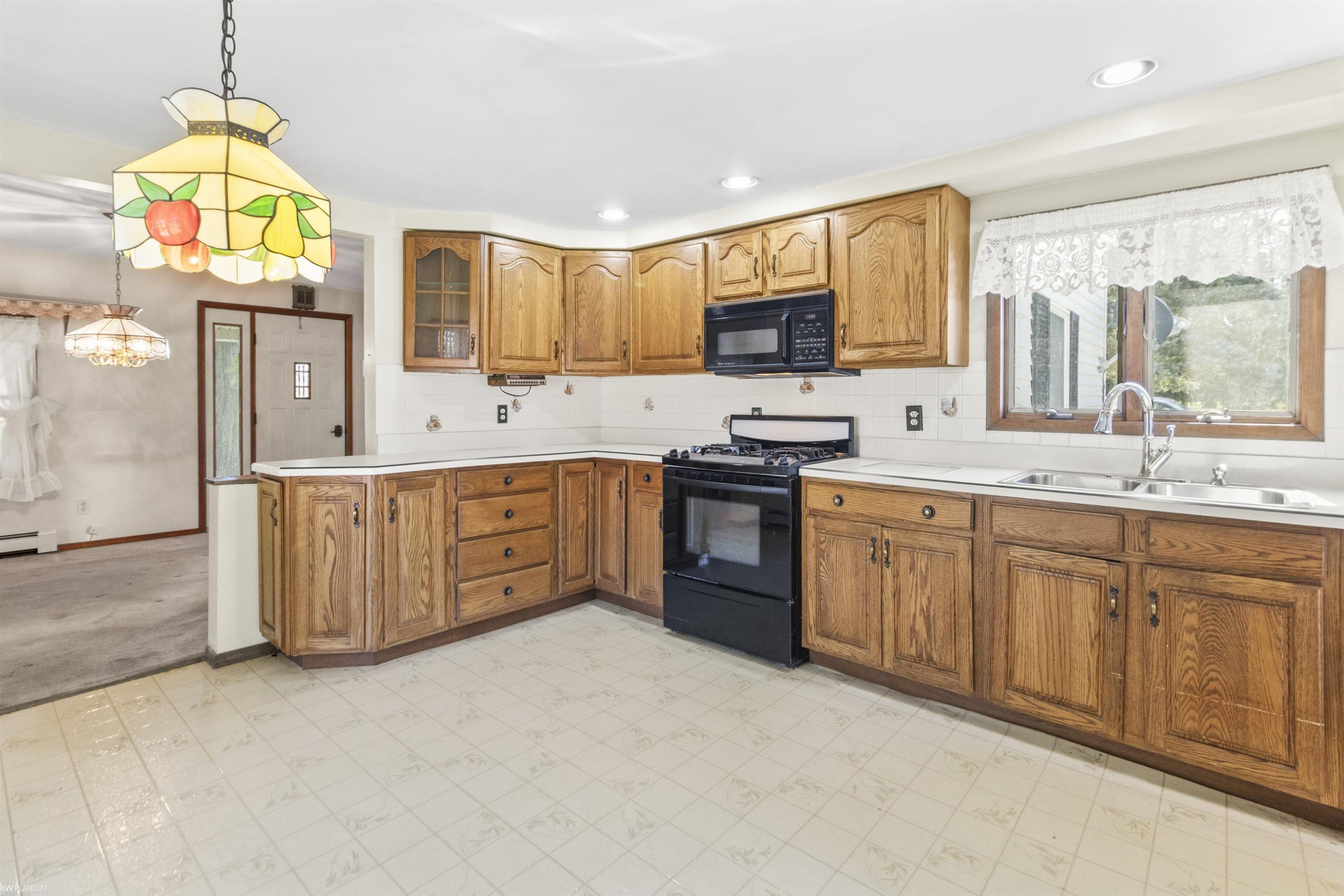 6757 Fargo Road, Avoca, MI 48006 — Photo 8
