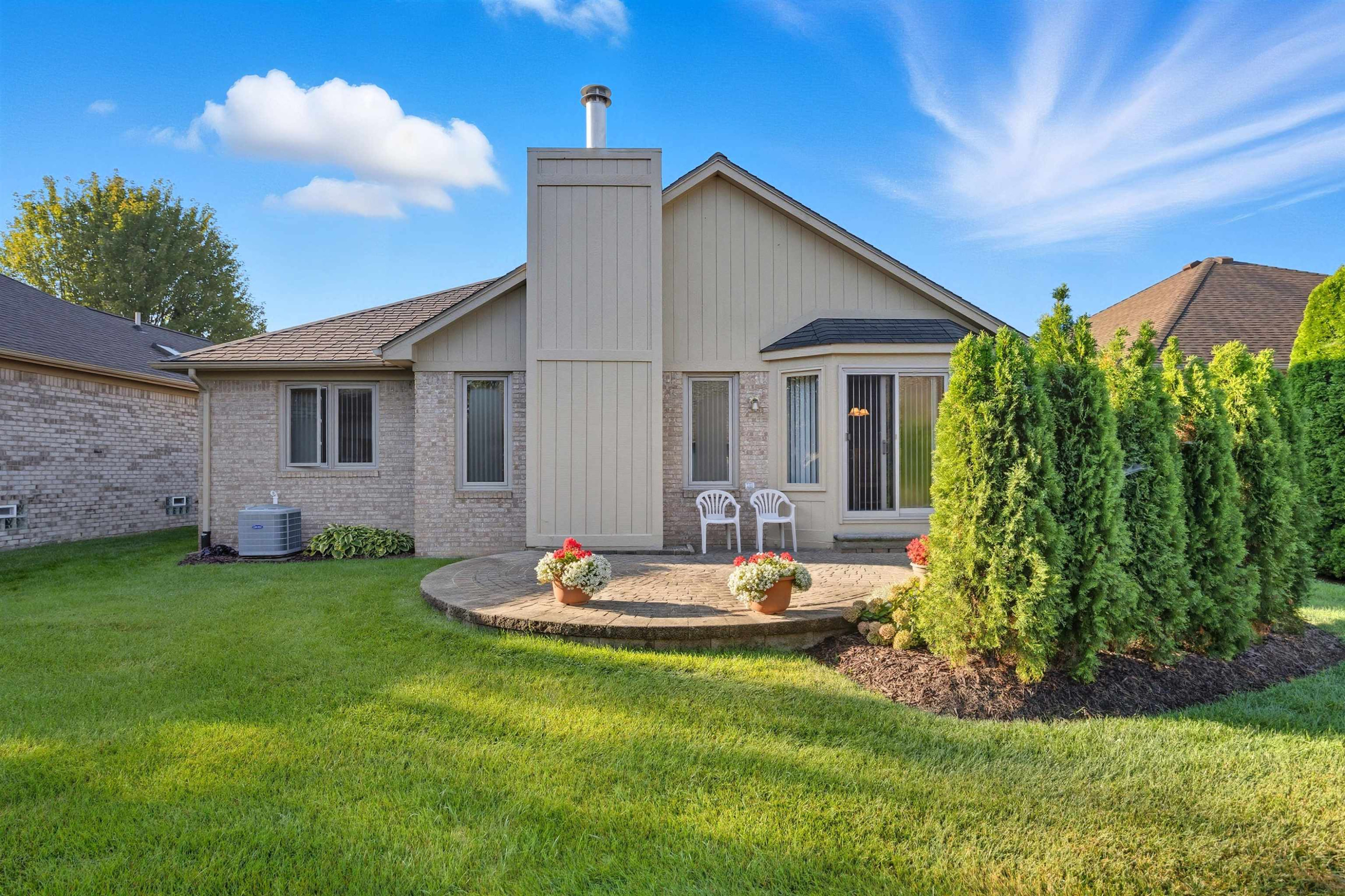 43472 Pointe Drive, Clinton, MI 48038 — Photo 28
