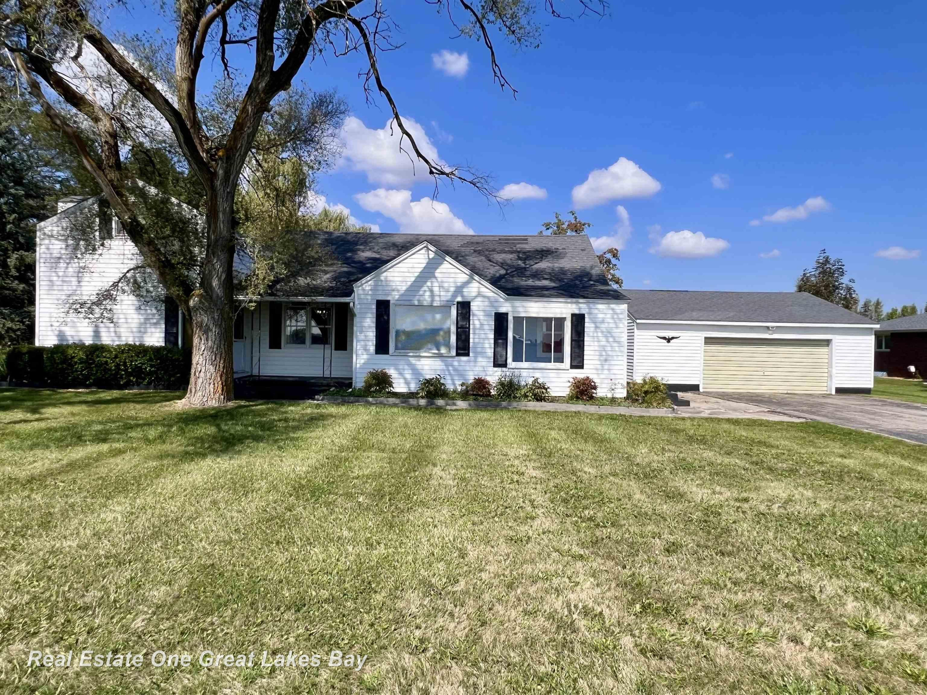 20220 Gratiot Road, Merrill, MI 48637 — front exterior