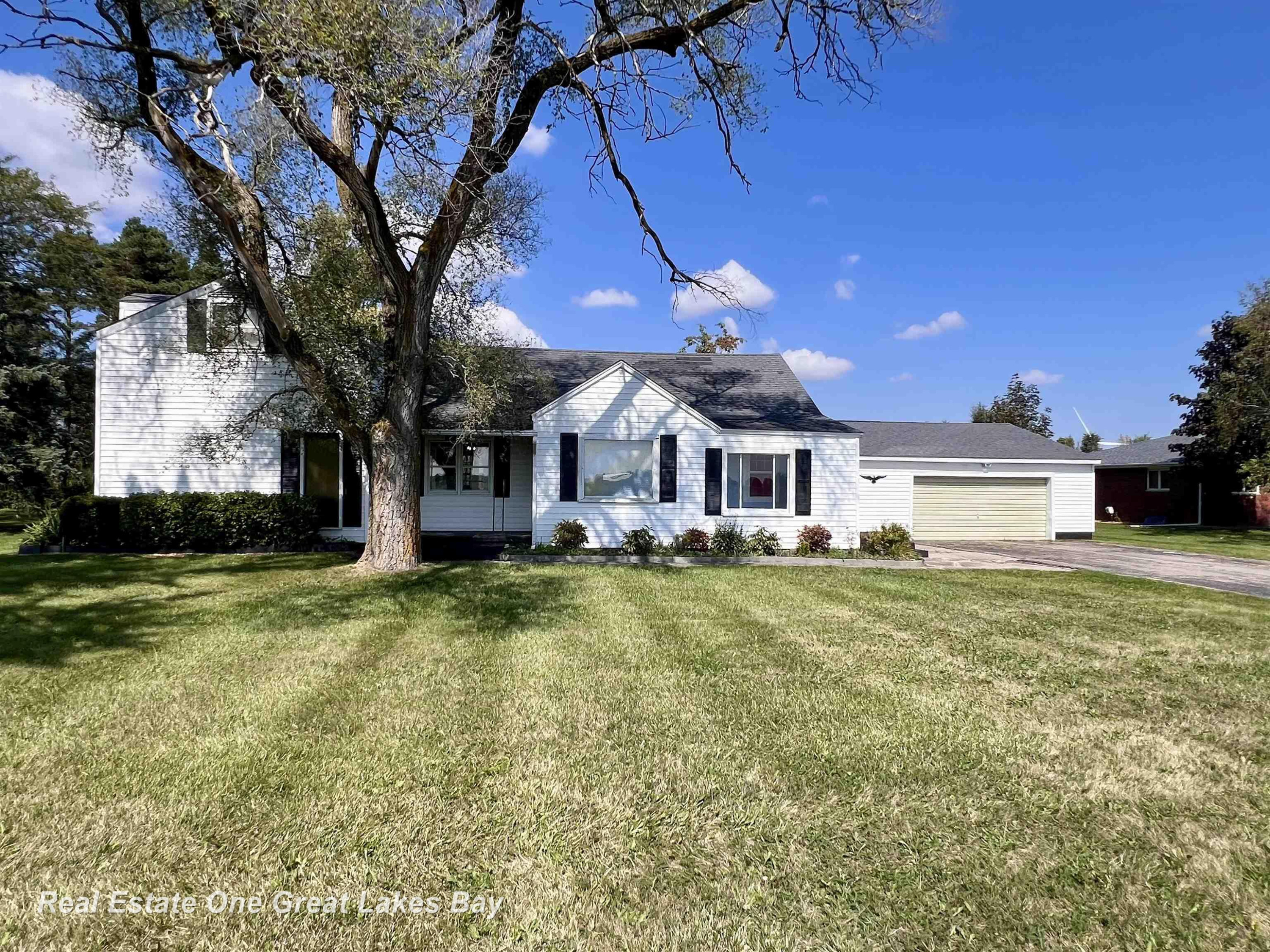 20220 Gratiot Road, Merrill, MI 48637 — Photo 2