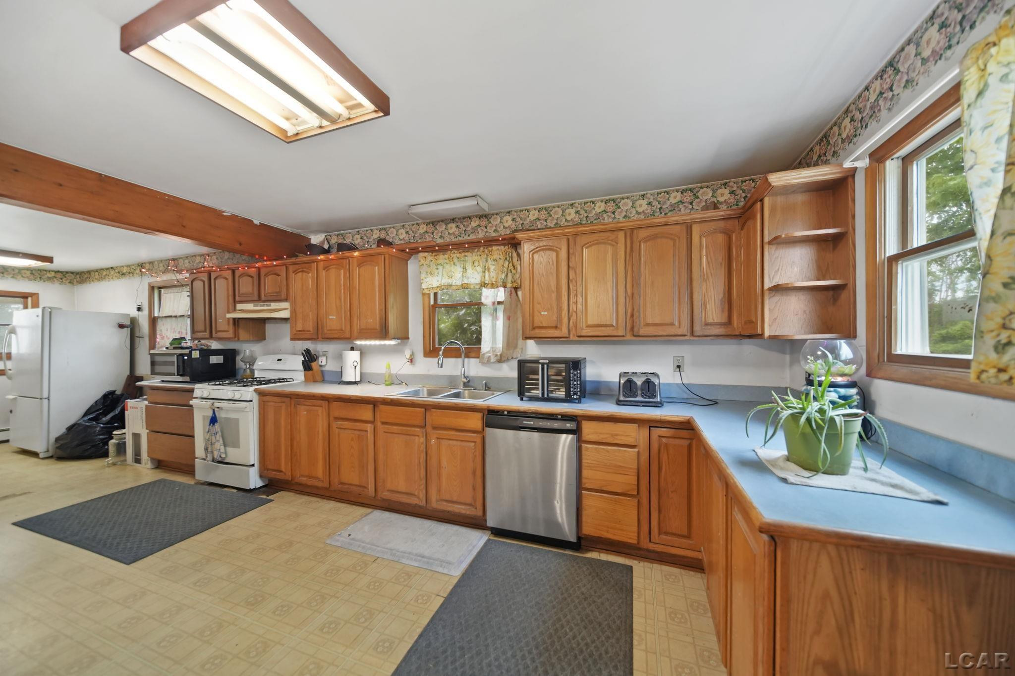 11609 Carleton Road, Clayton, MI 49235 — Photo 12