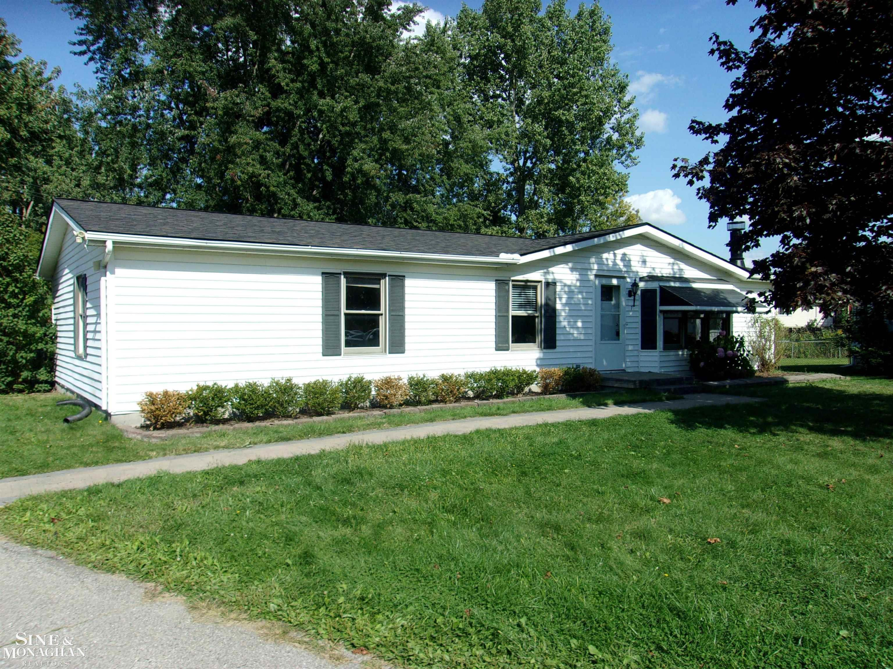 1575 Grandview Court, MI 48079 — Photo 4