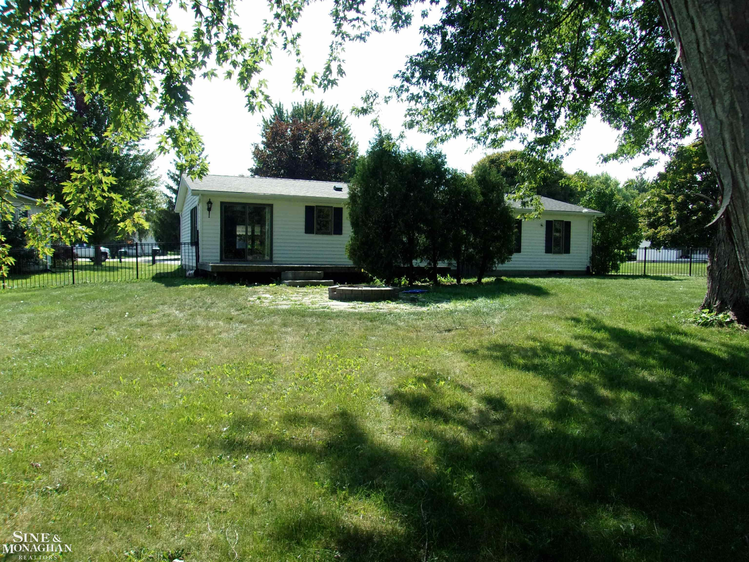 1575 Grandview Court, MI 48079 — Photo 9
