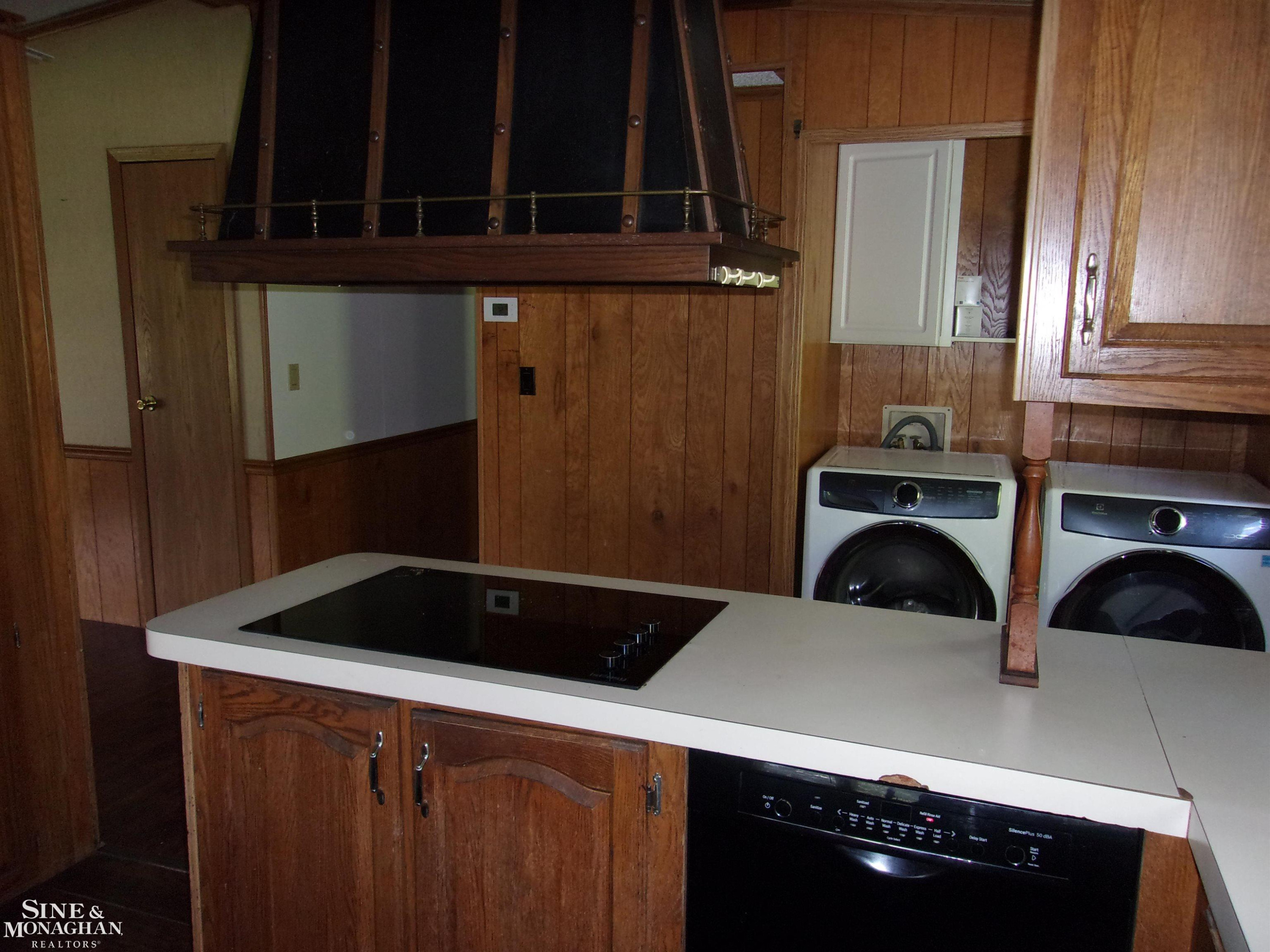 1575 Grandview Court, MI 48079 — Photo 23
