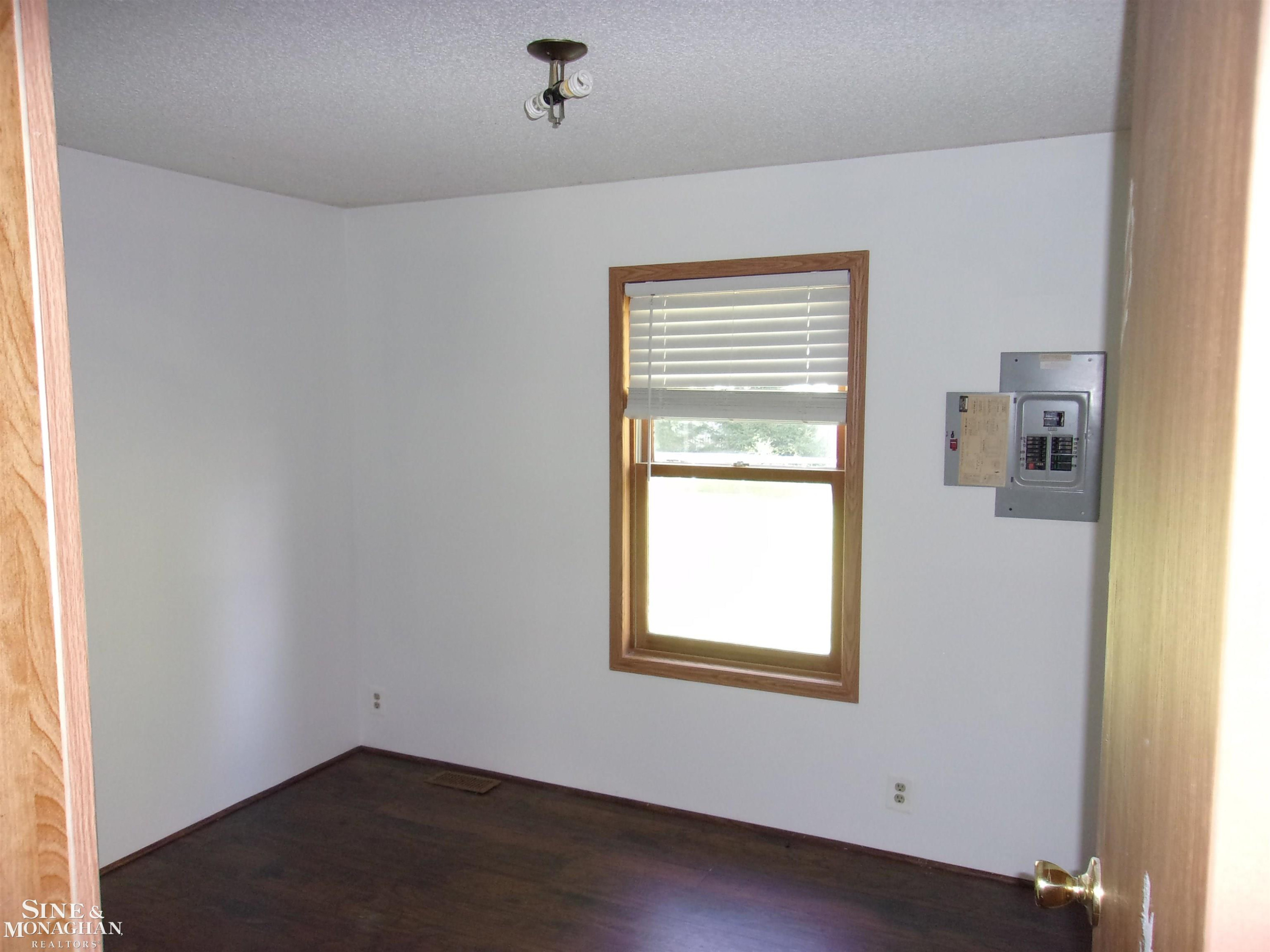 1575 Grandview Court, MI 48079 — Photo 32