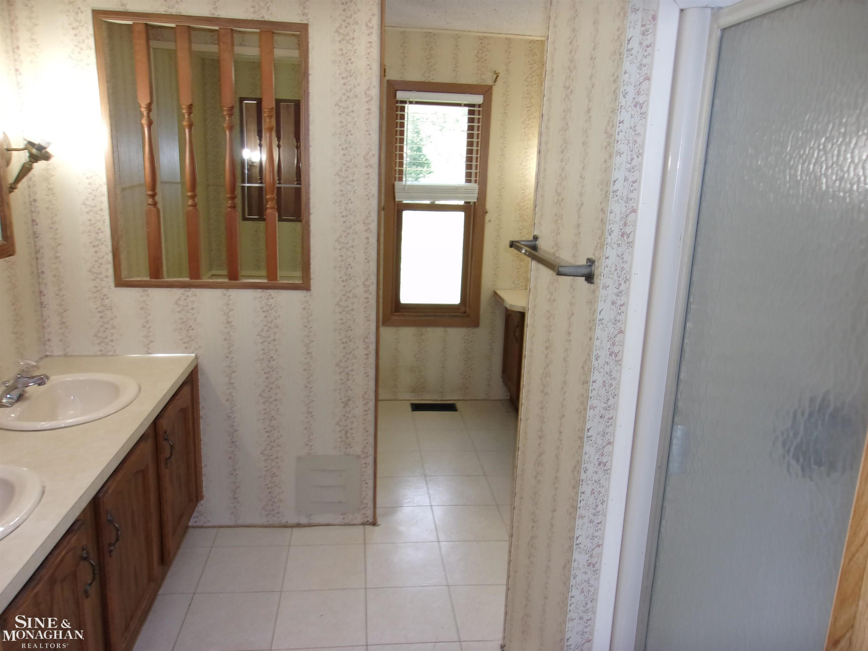 1575 Grandview Court, MI 48079 — Photo 37