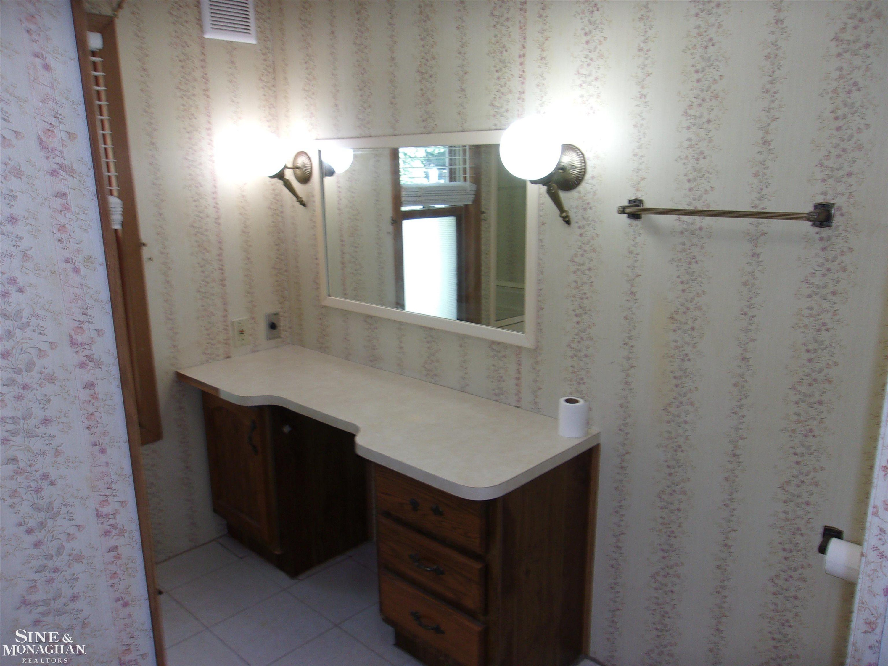 1575 Grandview Court, MI 48079 — Photo 38
