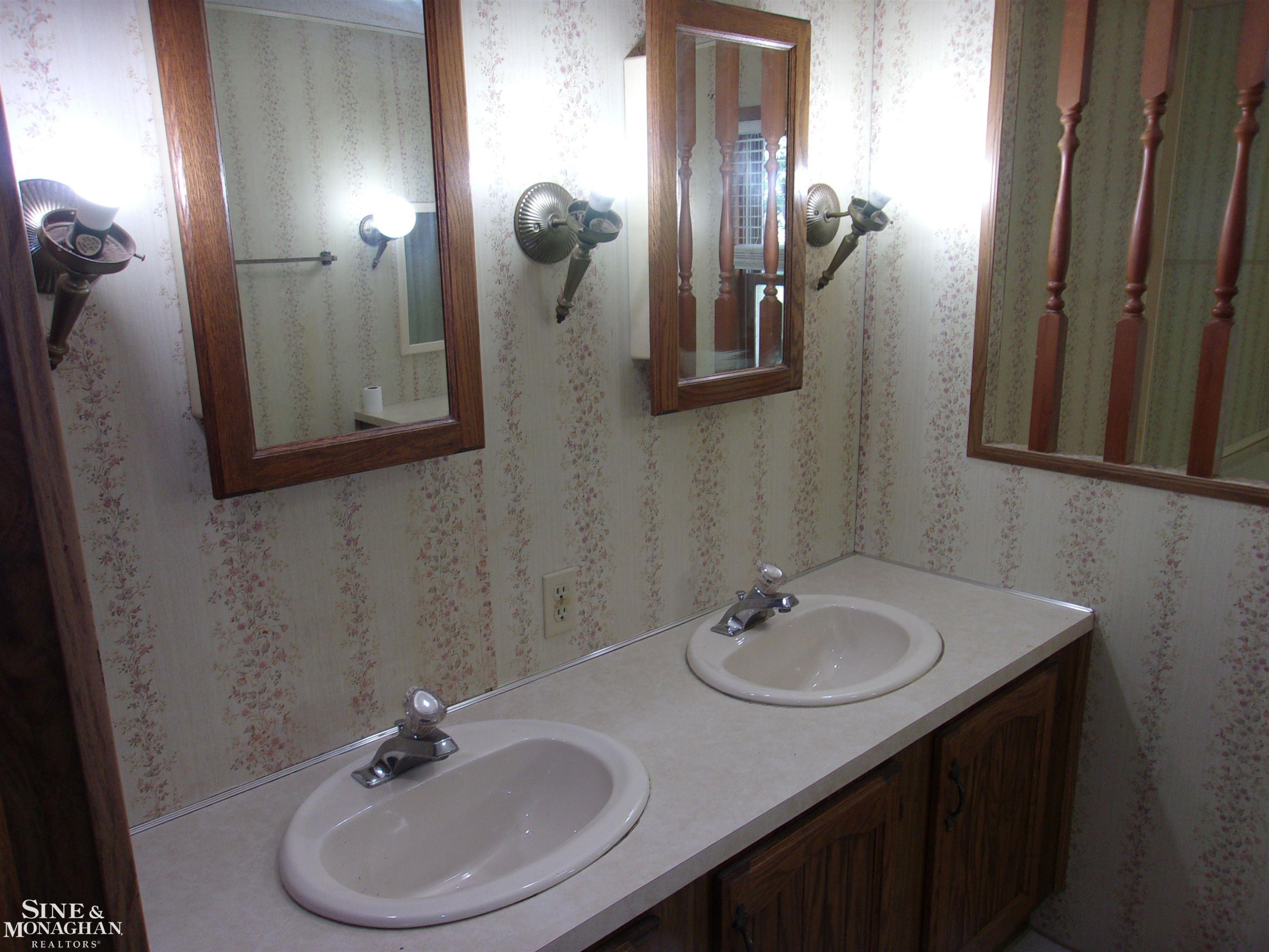 1575 Grandview Court, MI 48079 — Photo 41
