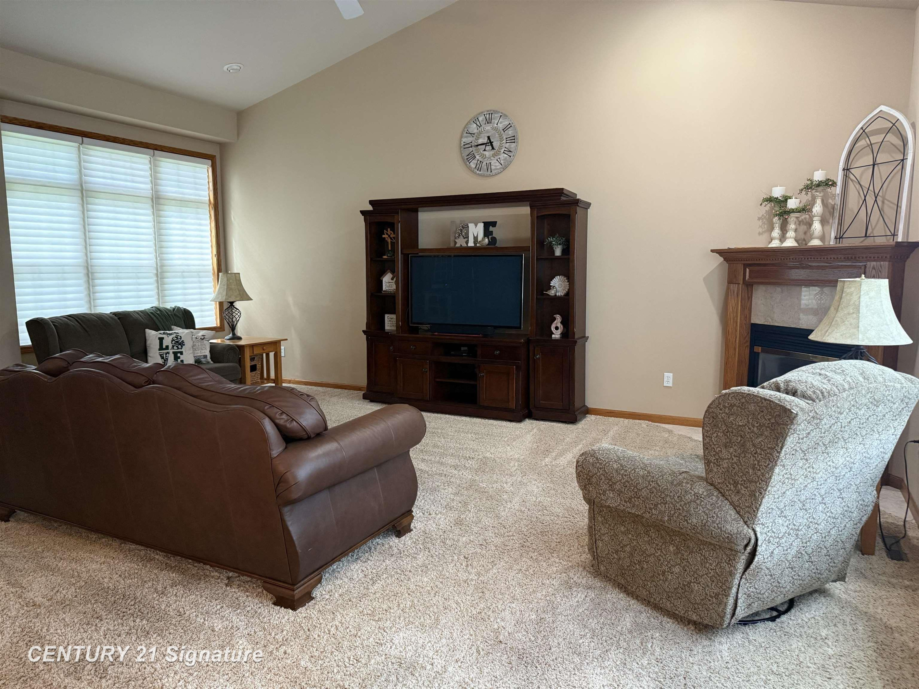 7724 Hillbridge Drive, Freeland, MI 48623 — Photo 9