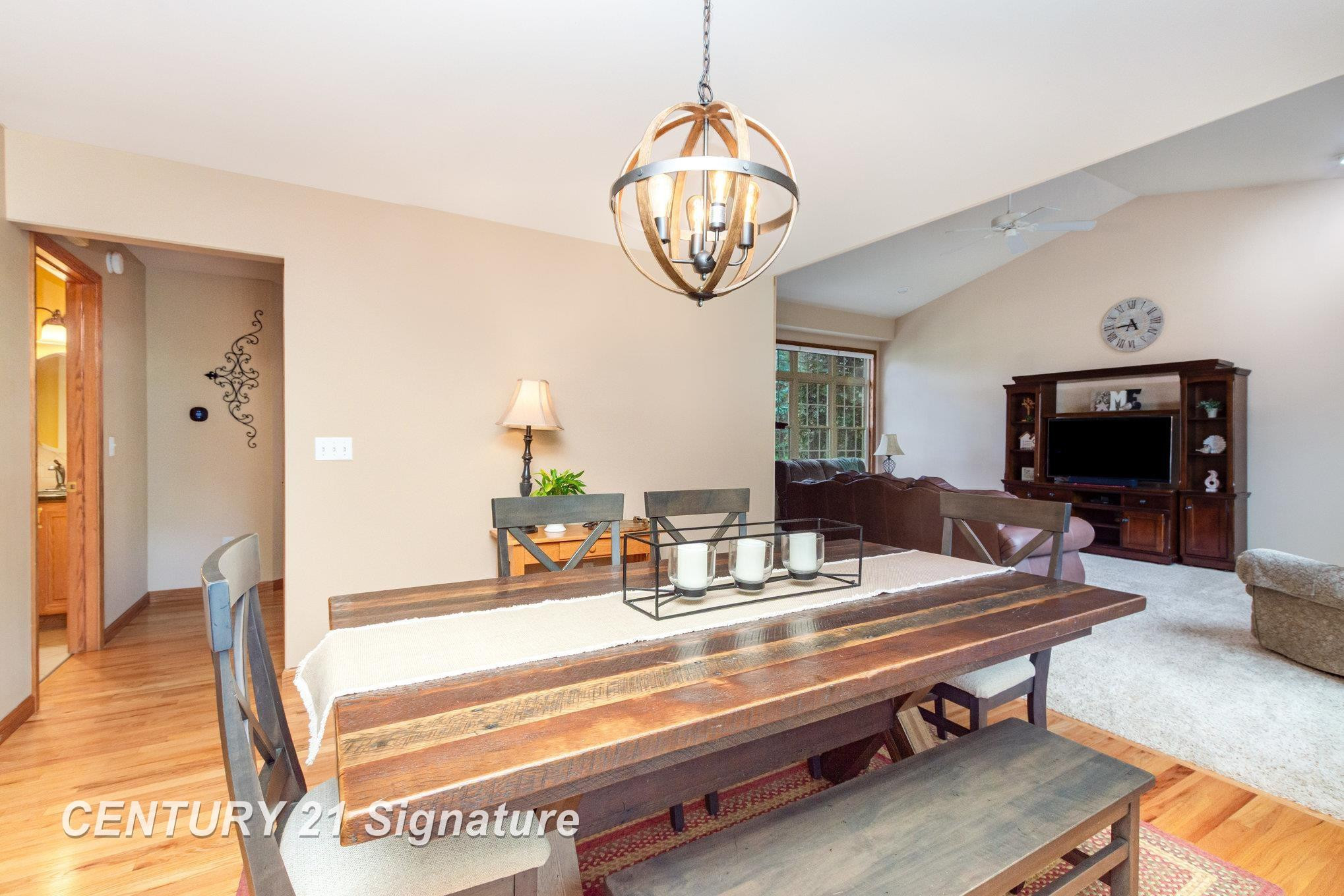 7724 Hillbridge Drive, Freeland, MI 48623 — Photo 10