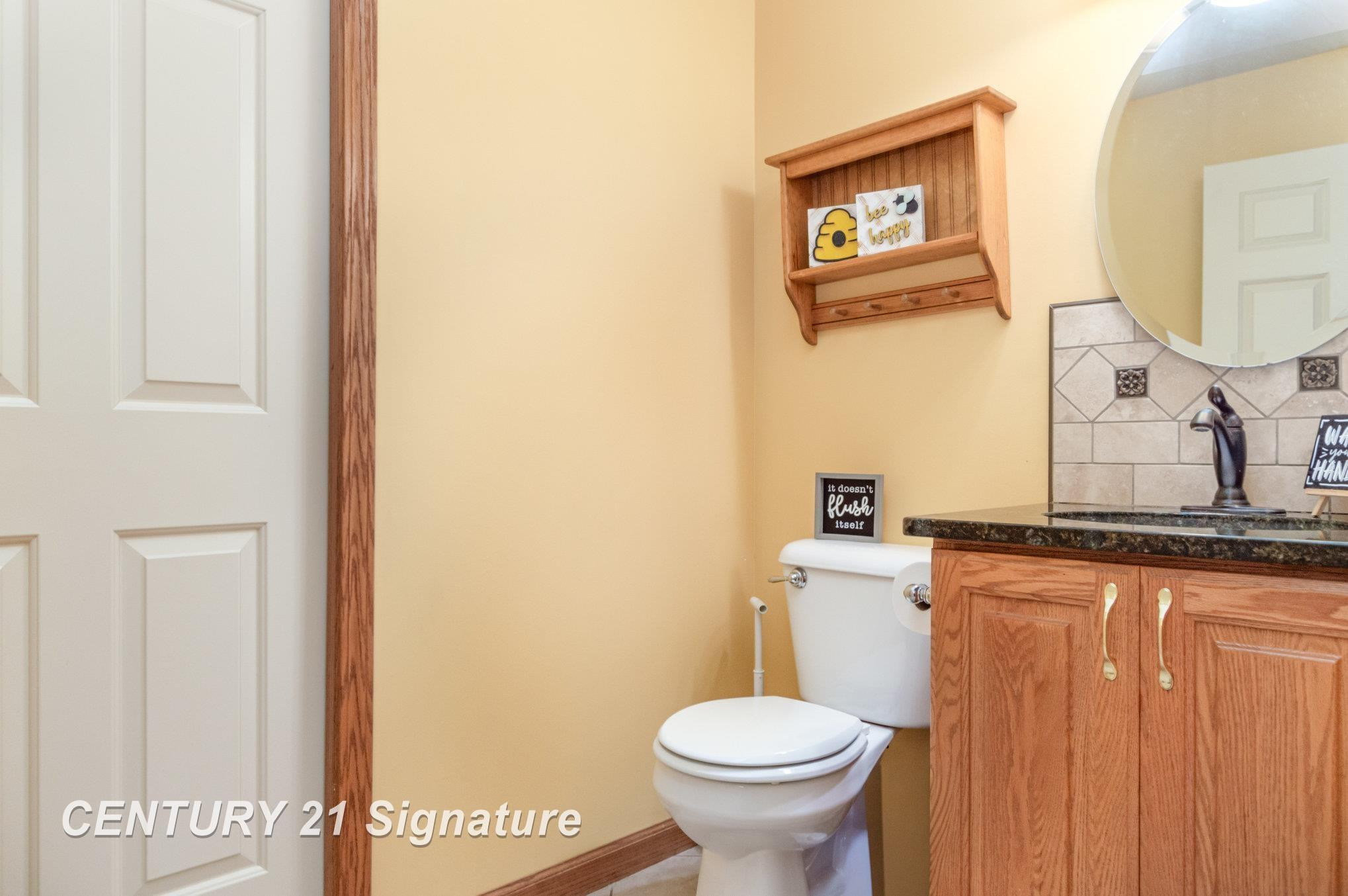7724 Hillbridge Drive, Freeland, MI 48623 — Photo 18