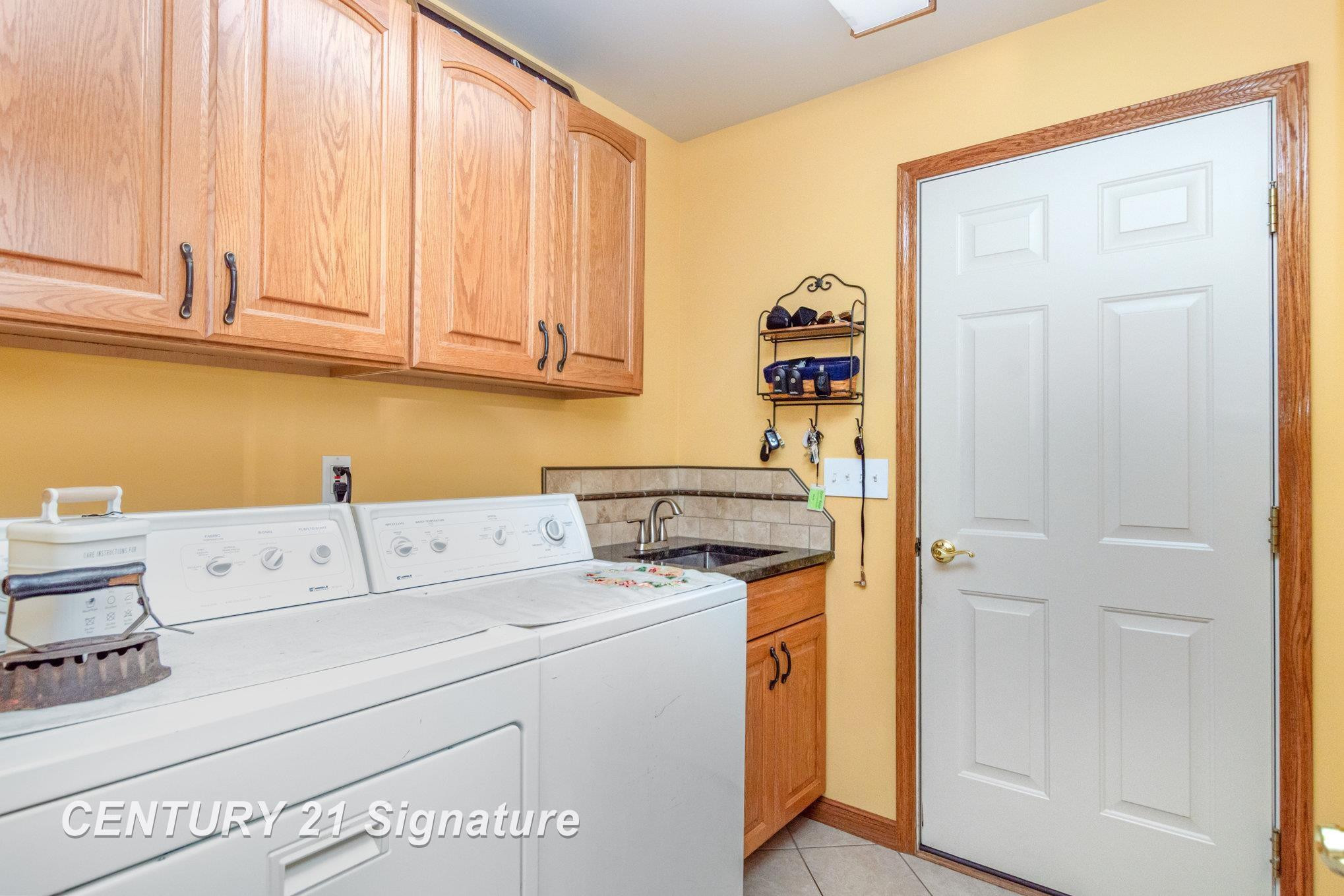 7724 Hillbridge Drive, Freeland, MI 48623 — Photo 19