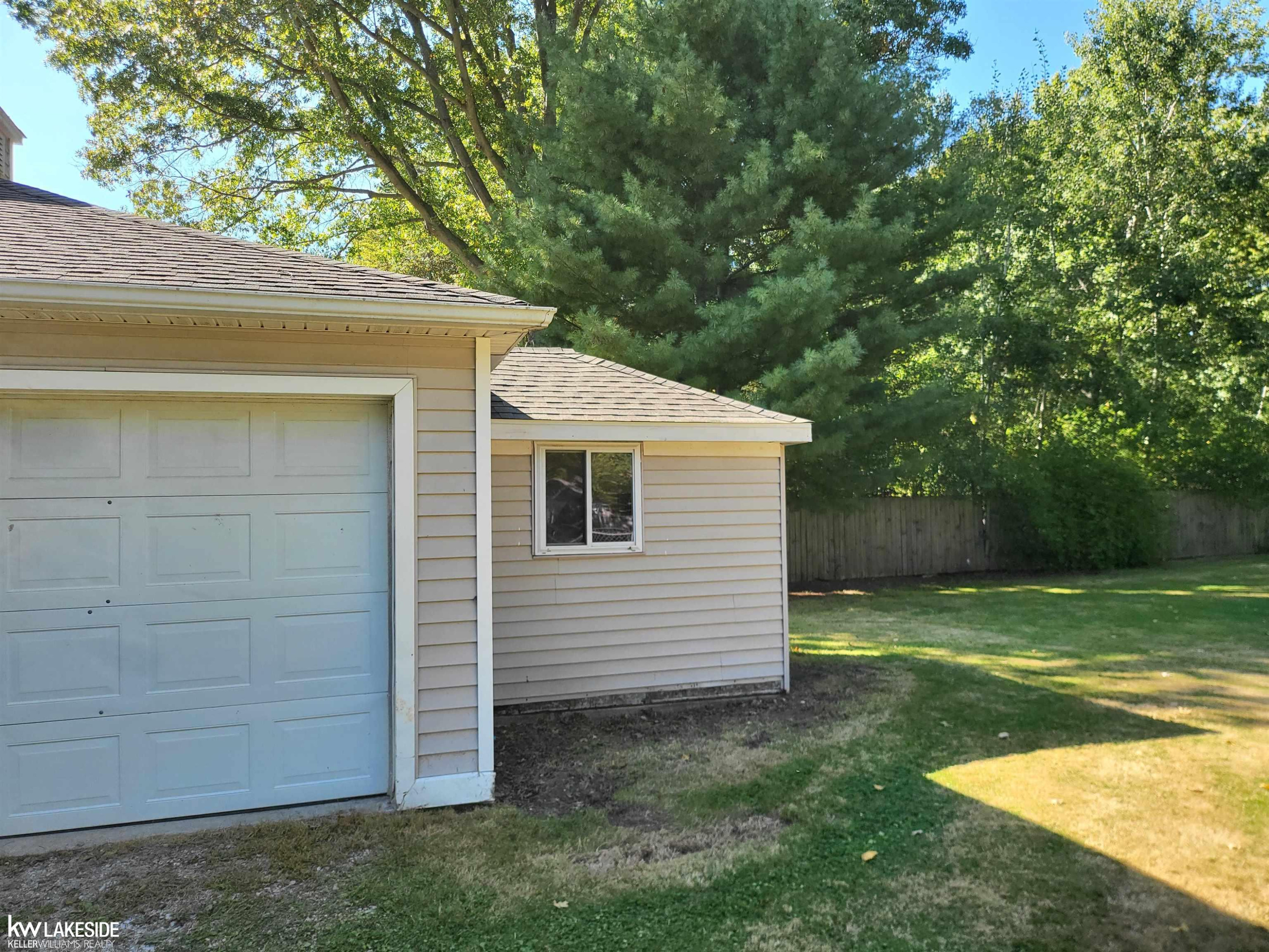 2866 Fruit Street, Algonac, MI 48001 — Photo 8