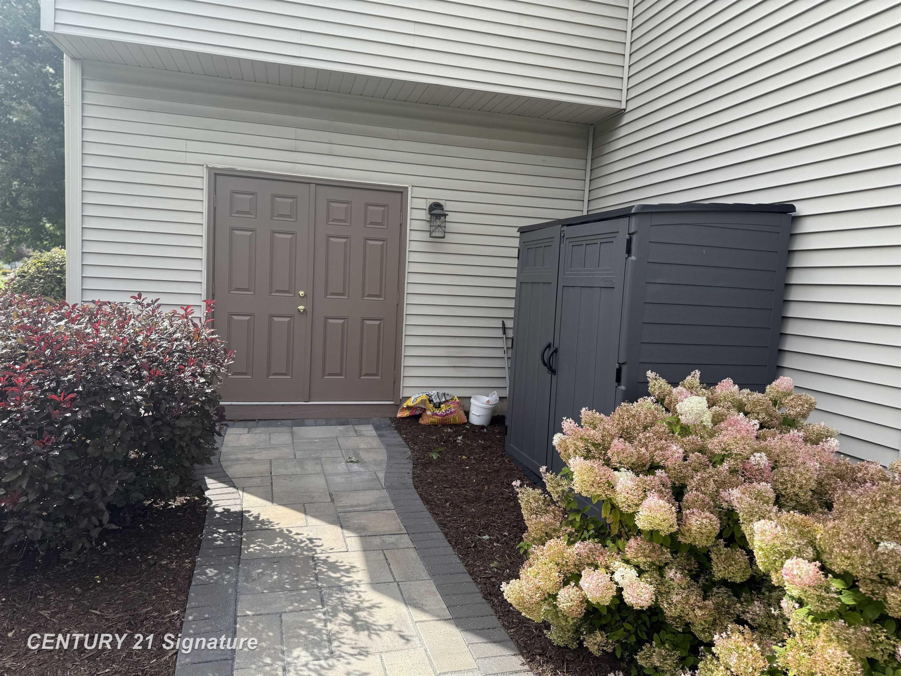 7724 Hillbridge Drive, Freeland, MI 48623 — Photo 43