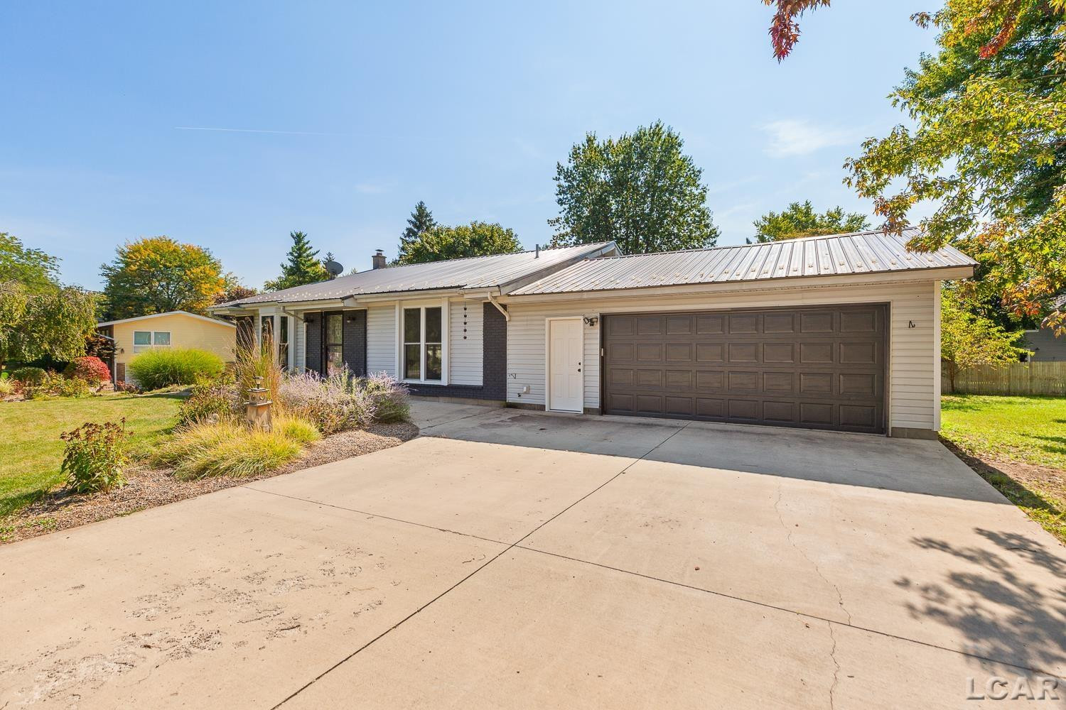 9410 Newburg Court, Tecumseh, MI 49286 — Photo 3