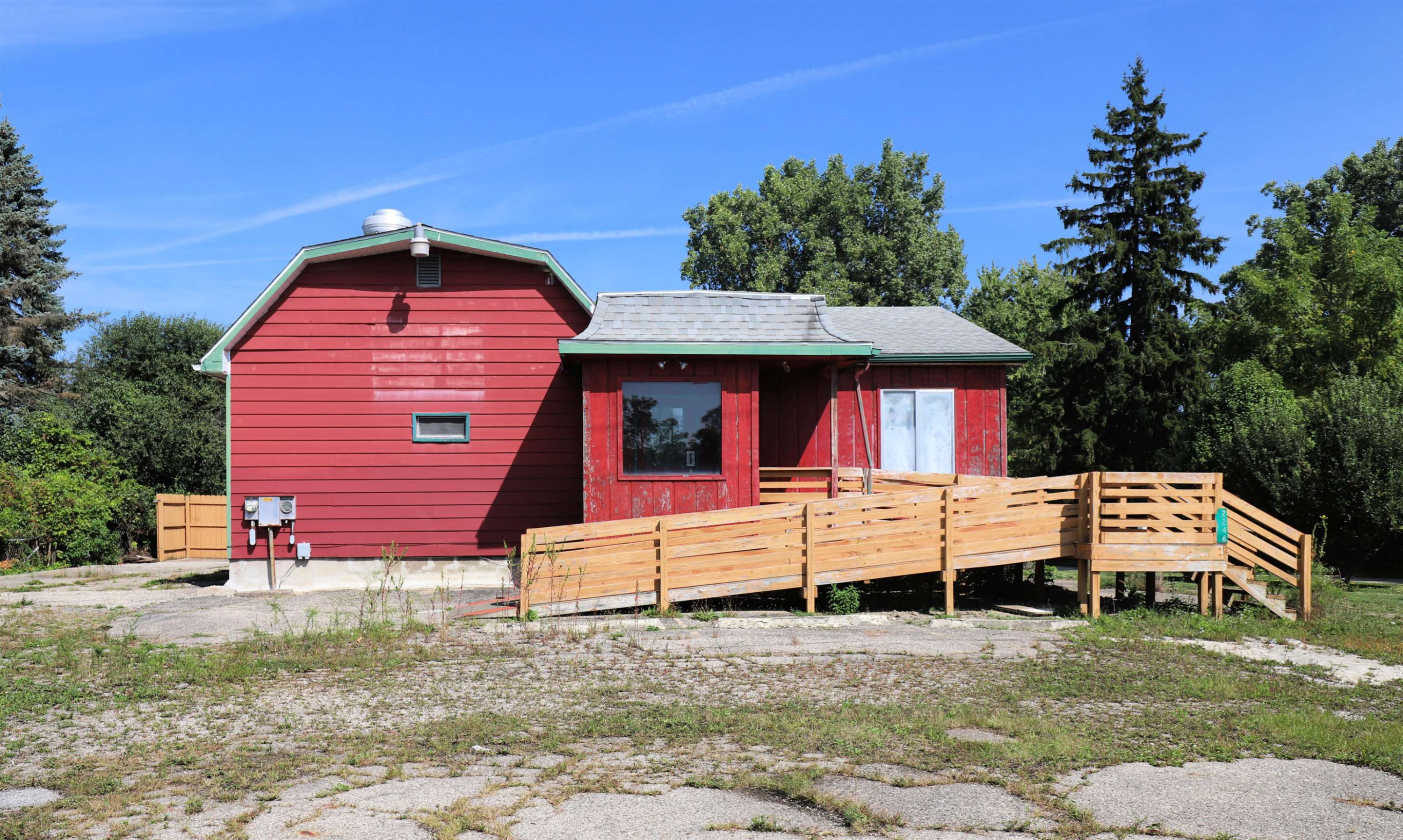 2246 W Coldwater Road, Flint, MI 48505