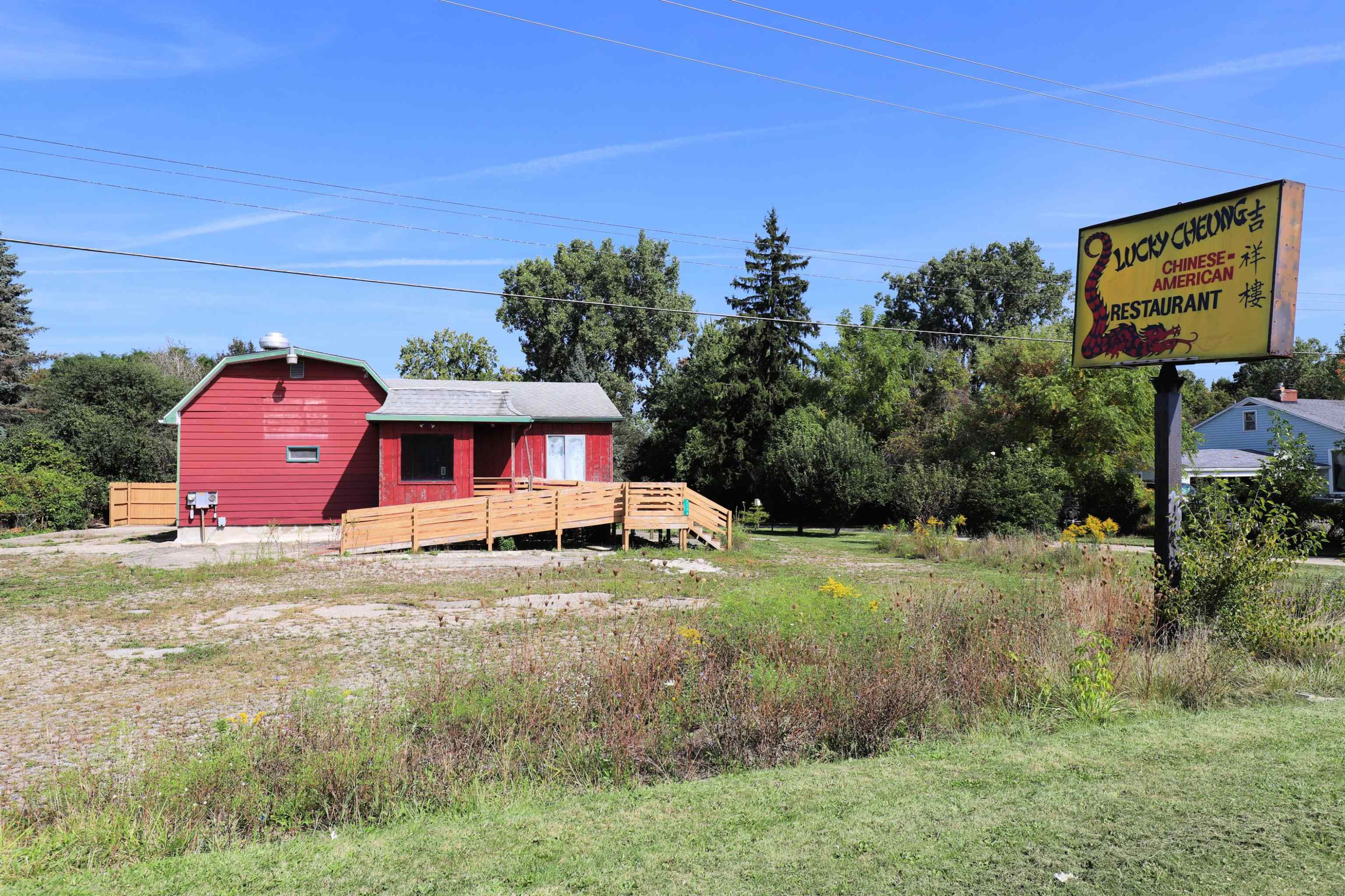 2246 W Coldwater Road, Flint, MI 48505 — Photo 2