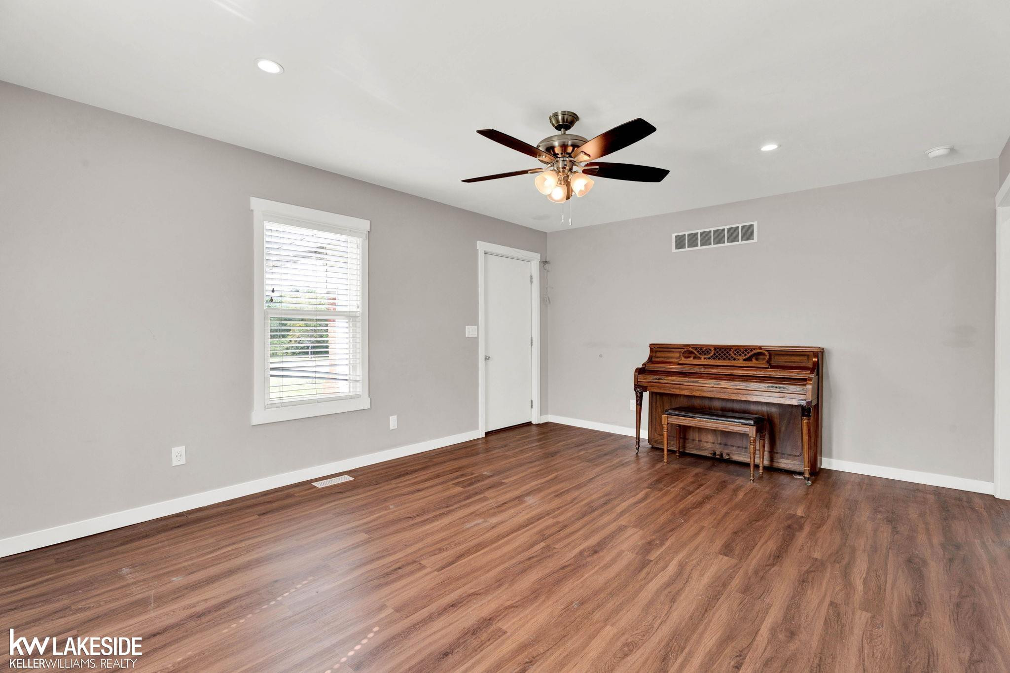 42040 Ryan Road, Sterling Heights, MI 48314 — Photo 10