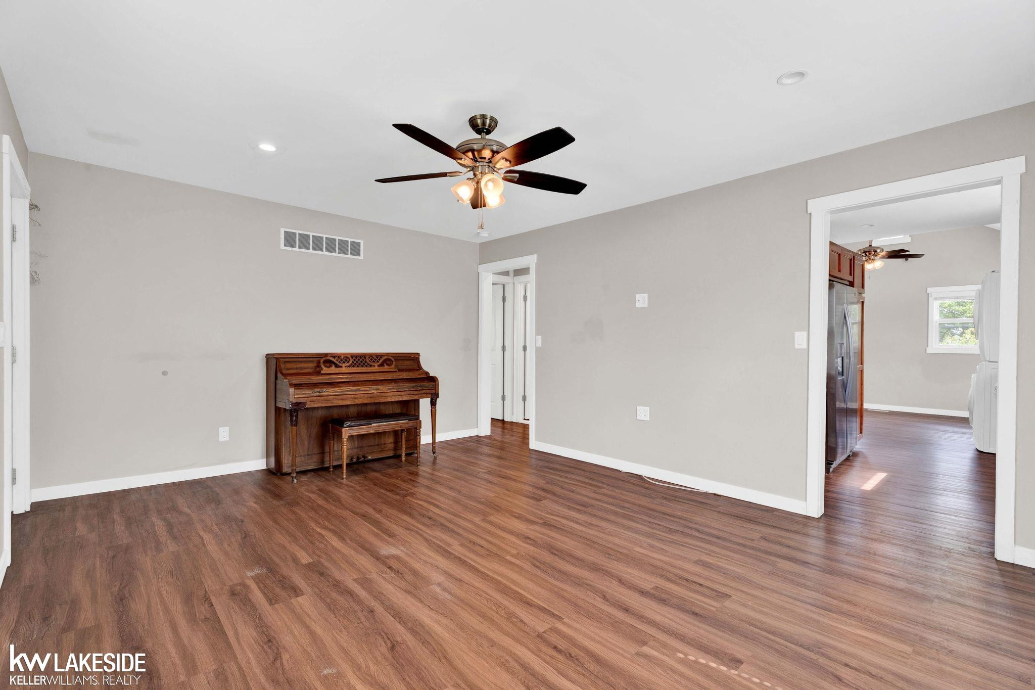 42040 Ryan Road, Sterling Heights, MI 48314 — Photo 11