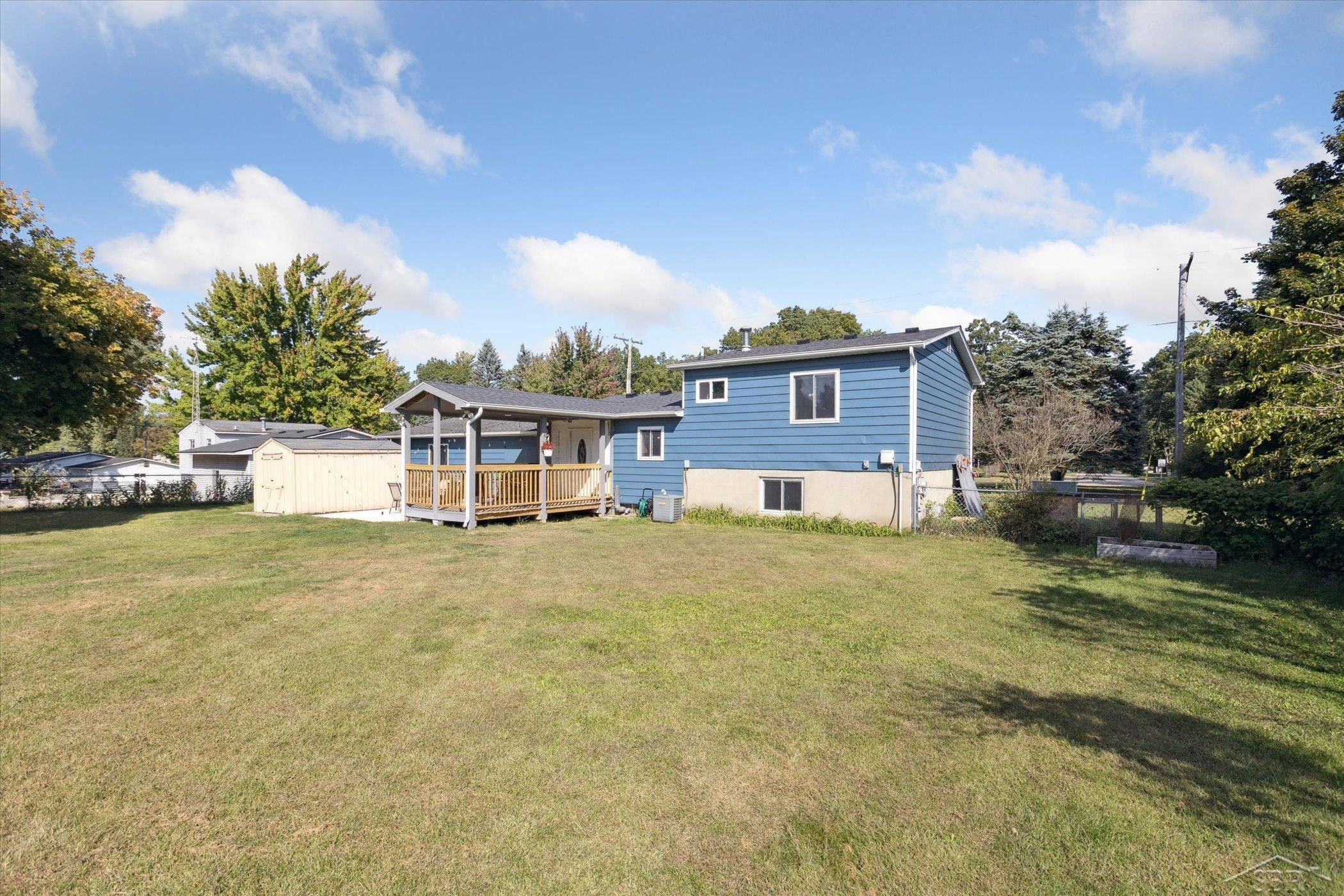 2305 Indian Road, Lapeer, MI 48446 — Photo 32