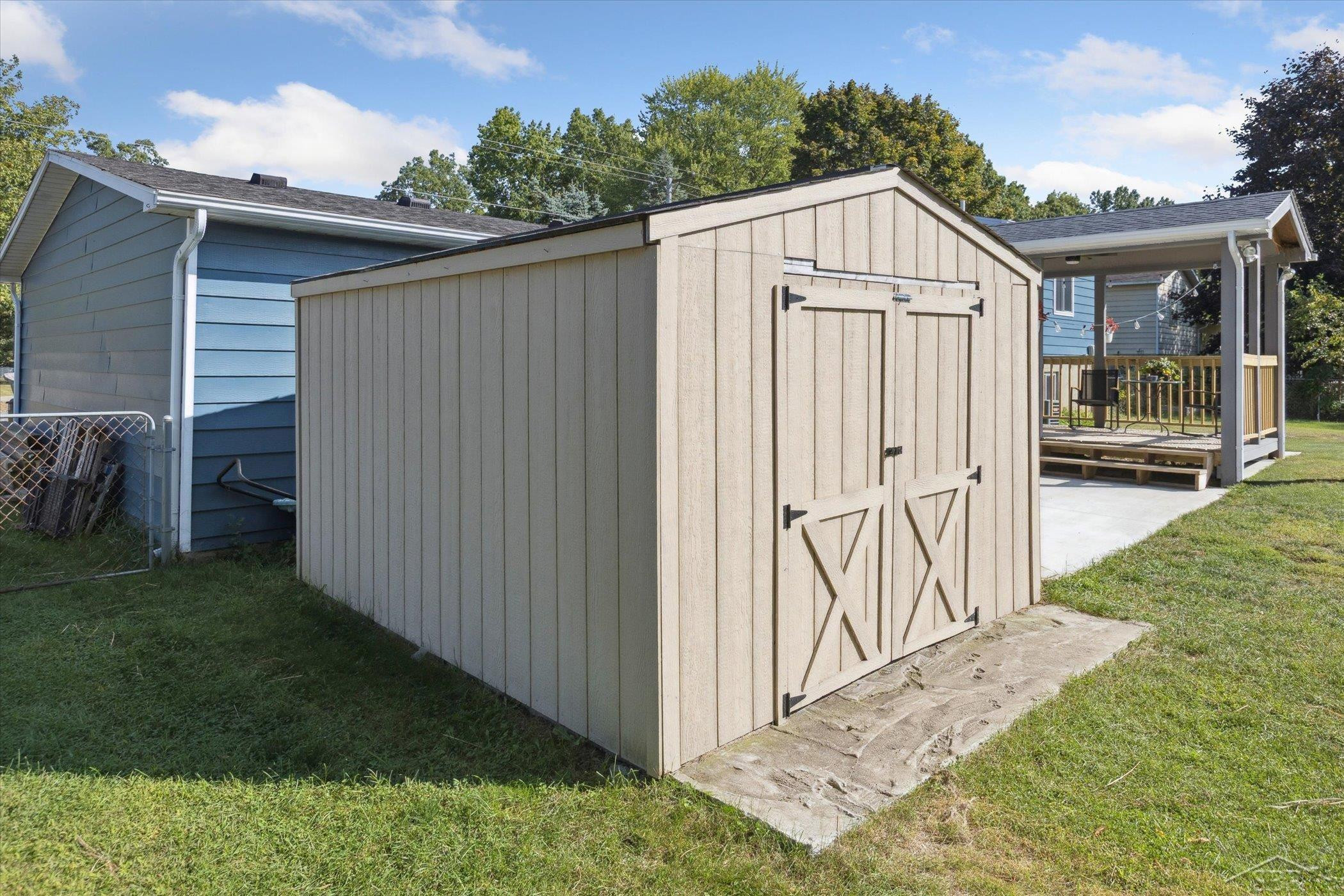 2305 Indian Road, Lapeer, MI 48446 — Photo 33