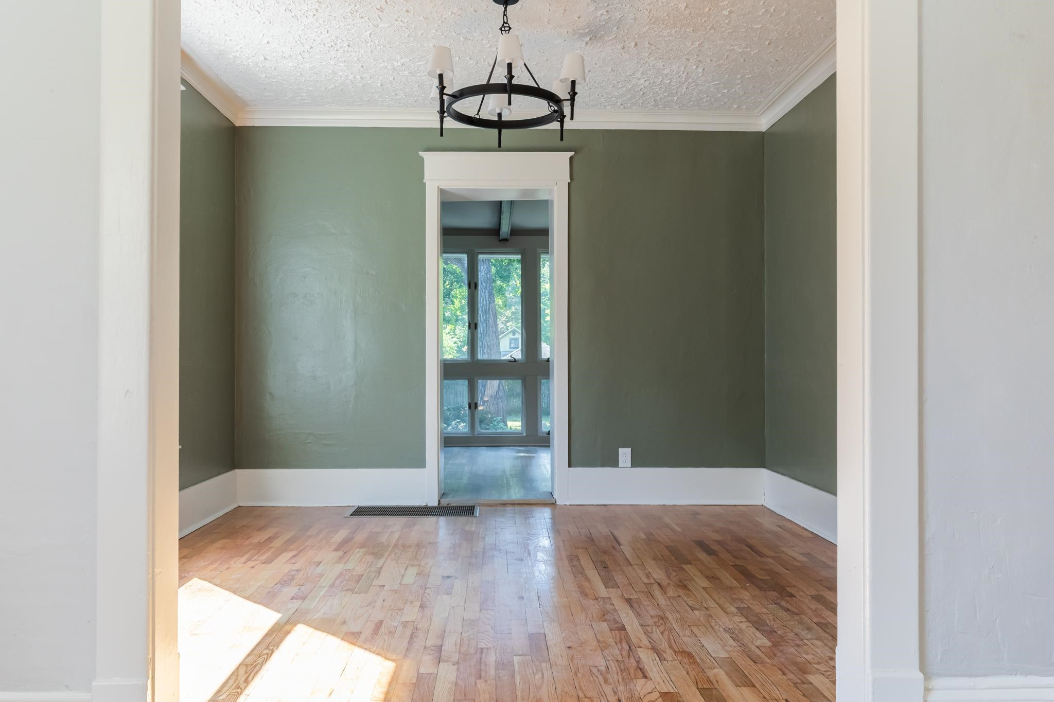 619 W Barnes Avenue, Lansing, MI 48910 — Photo 12