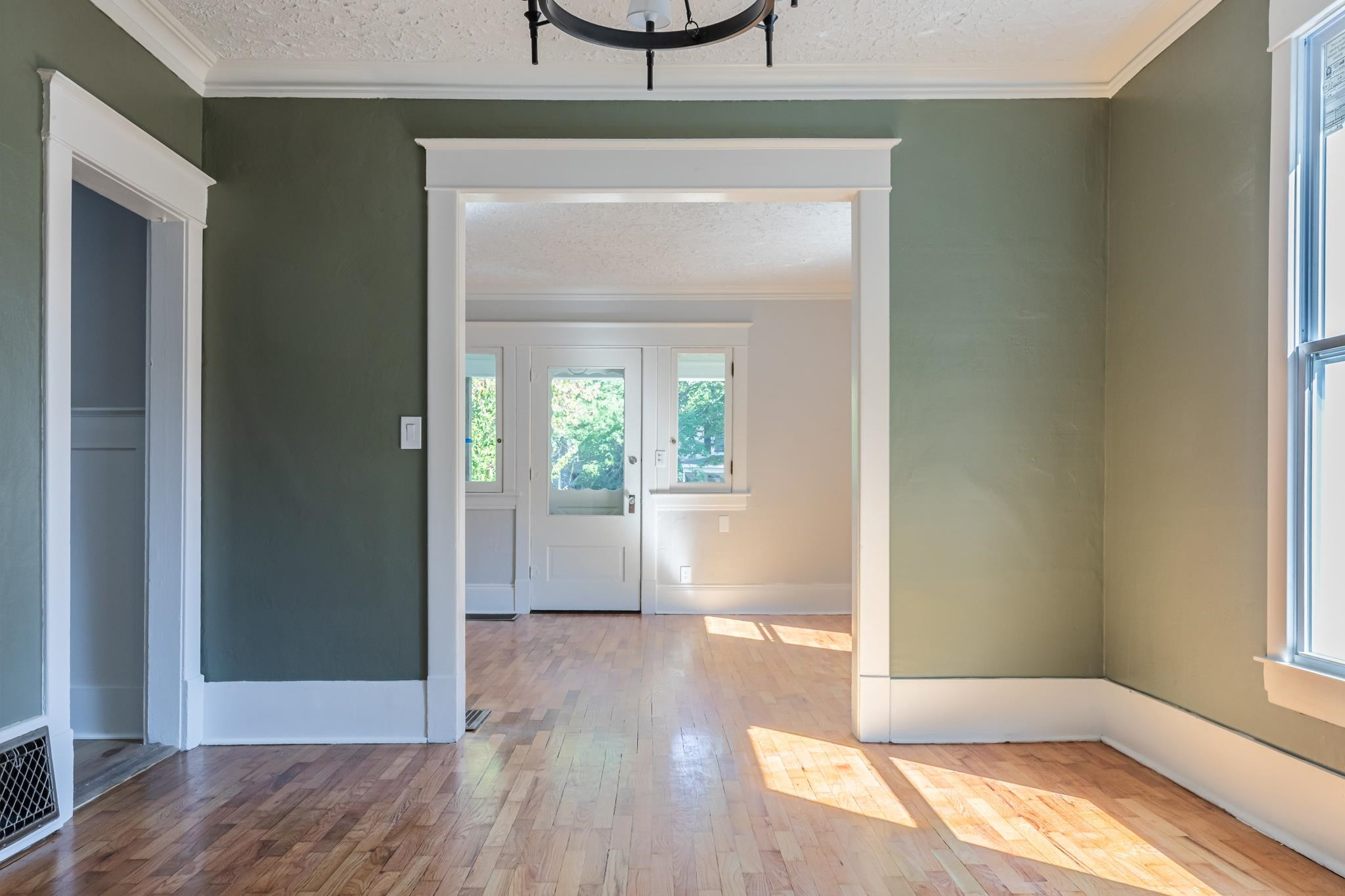 619 W Barnes Avenue, Lansing, MI 48910 — Photo 13