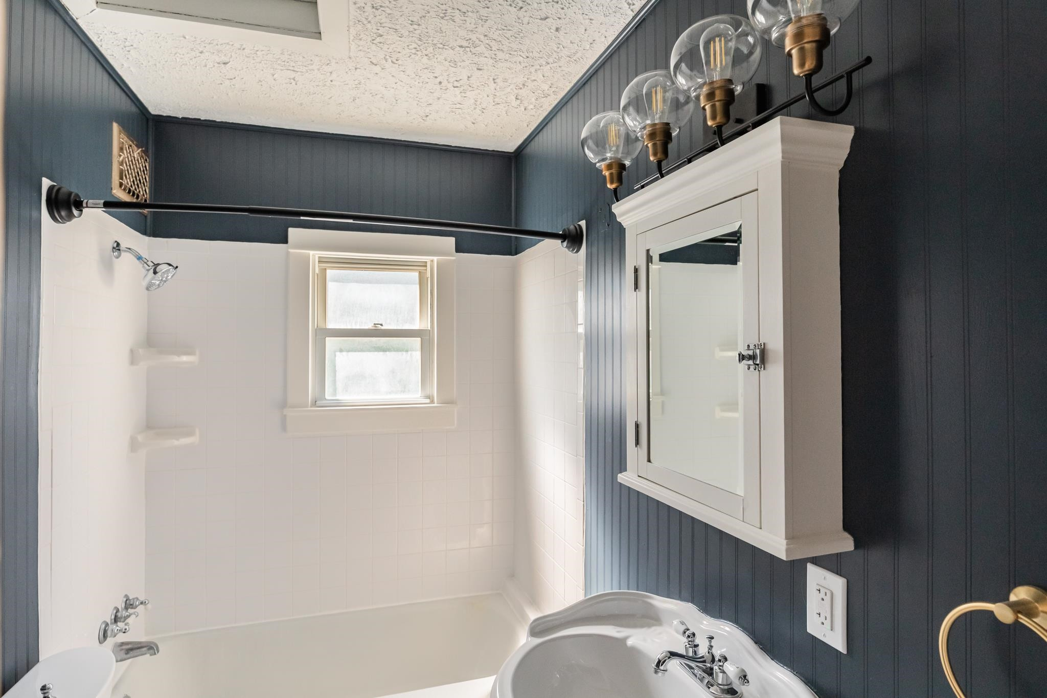 619 W Barnes Avenue, Lansing, MI 48910 — Photo 33