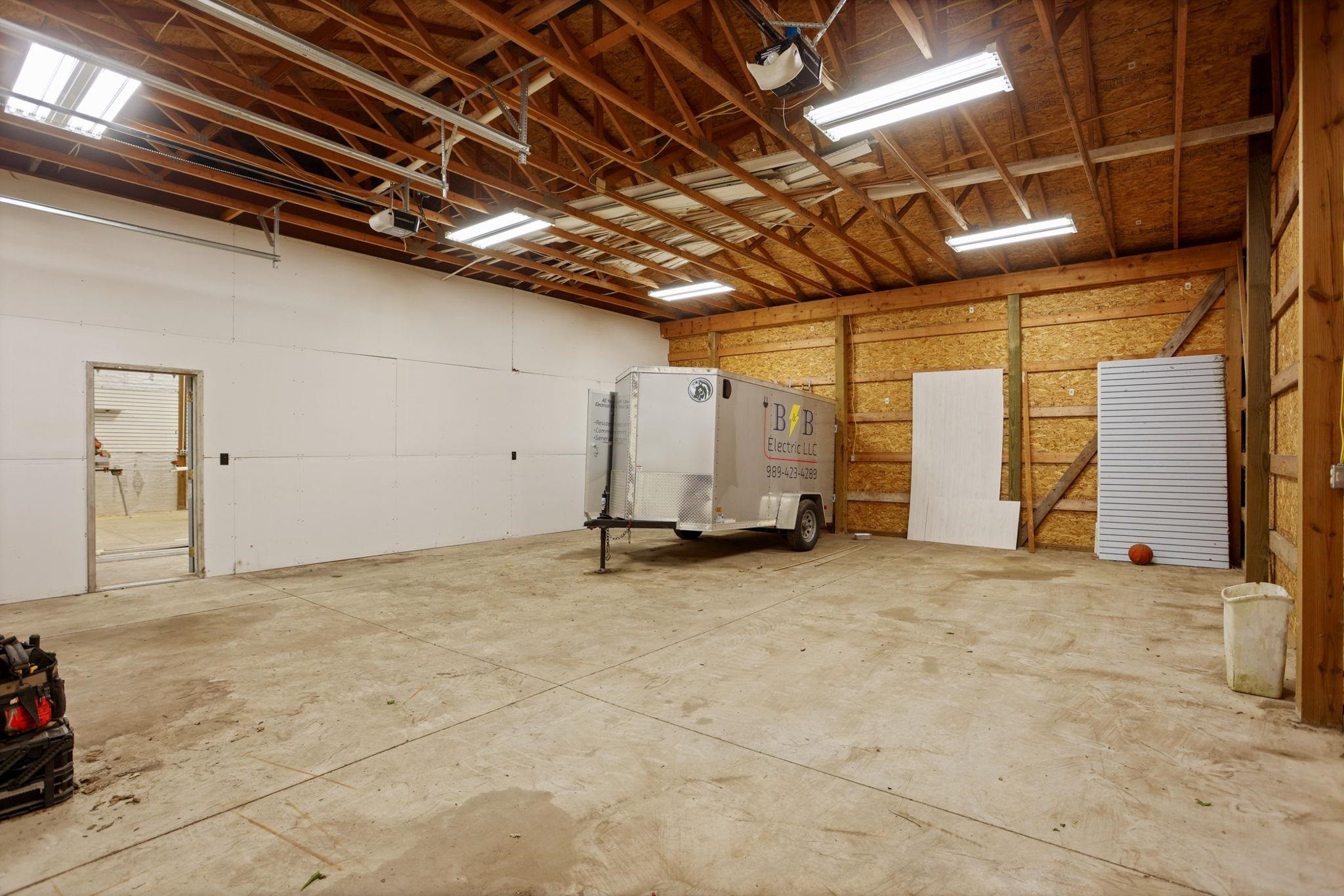 3175 S Carter Road, Auburn, MI 48611 — Photo 32
