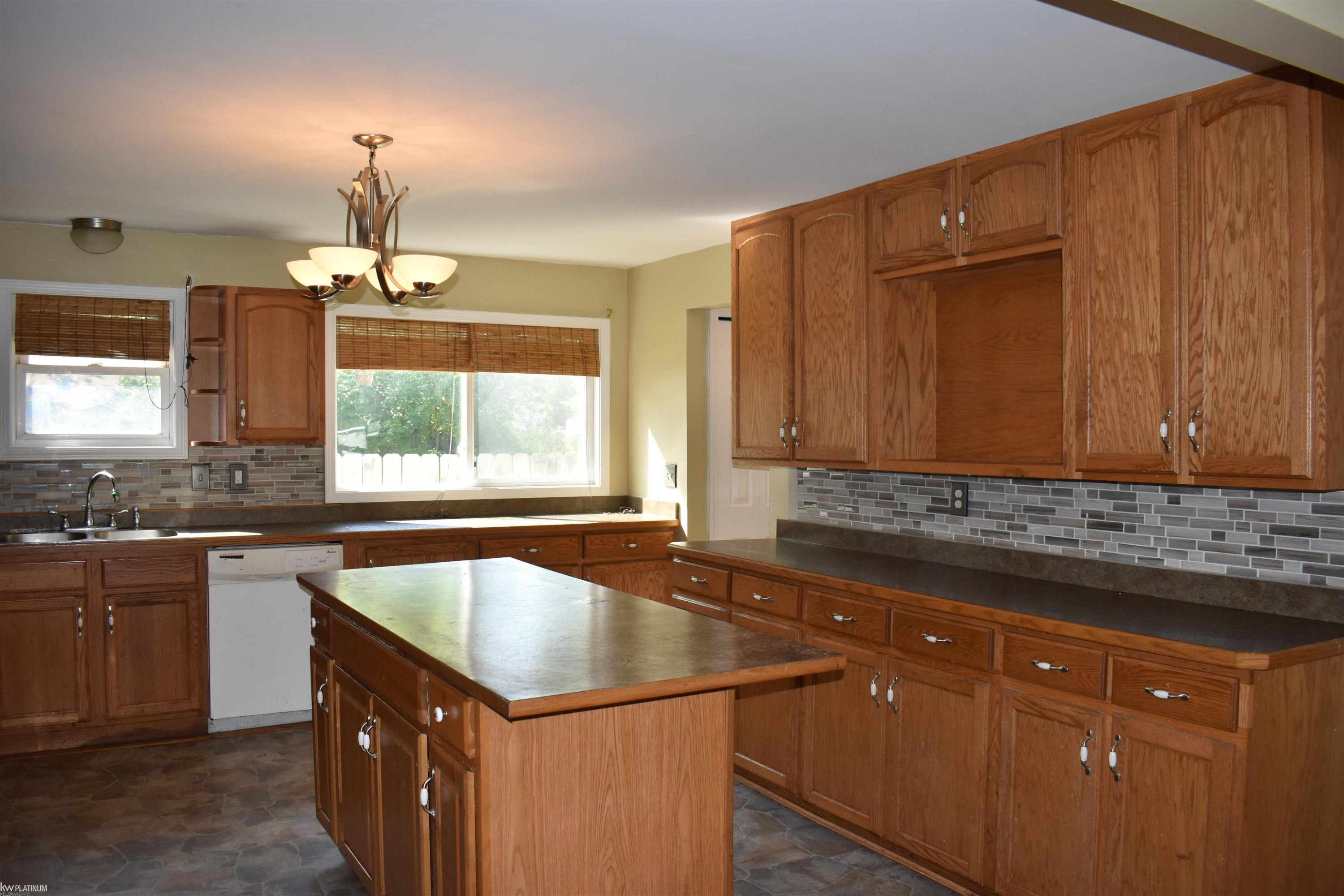 3511 Memoir Drive, MI 48059 — Photo 9