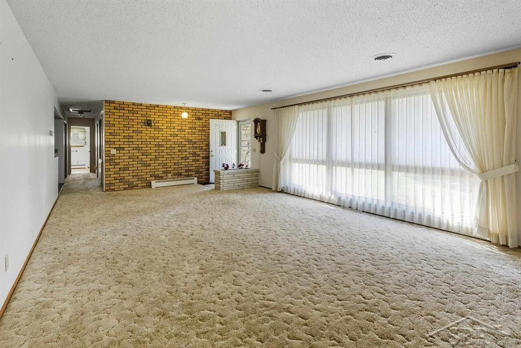 268 W Midland Road, Auburn, MI 48611 — Photo 3