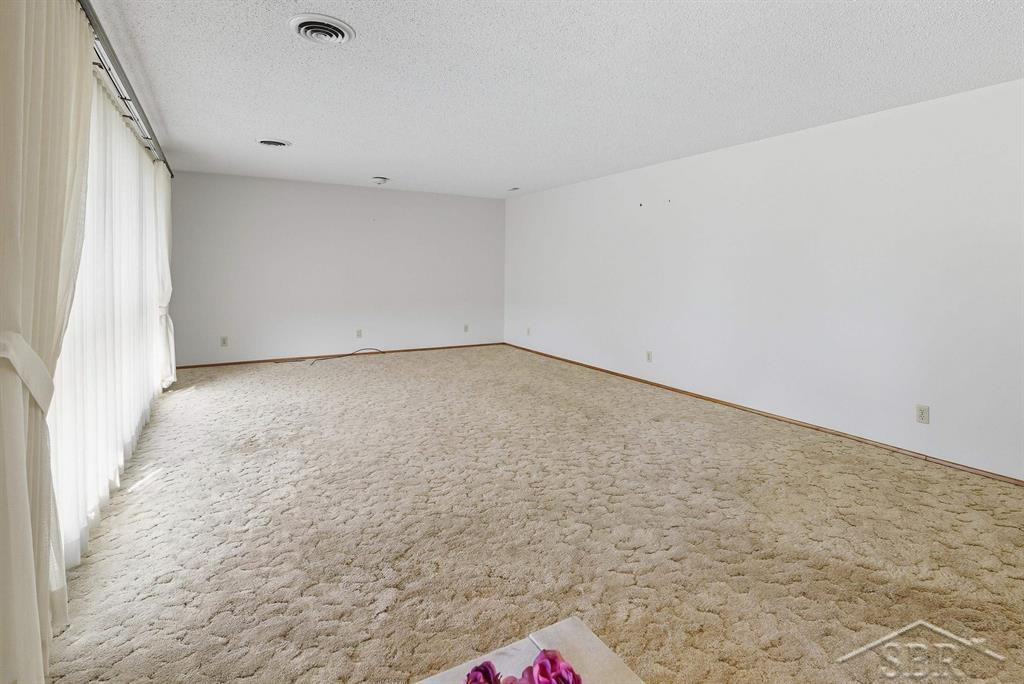 268 W Midland Road, Auburn, MI 48611 — Photo 4