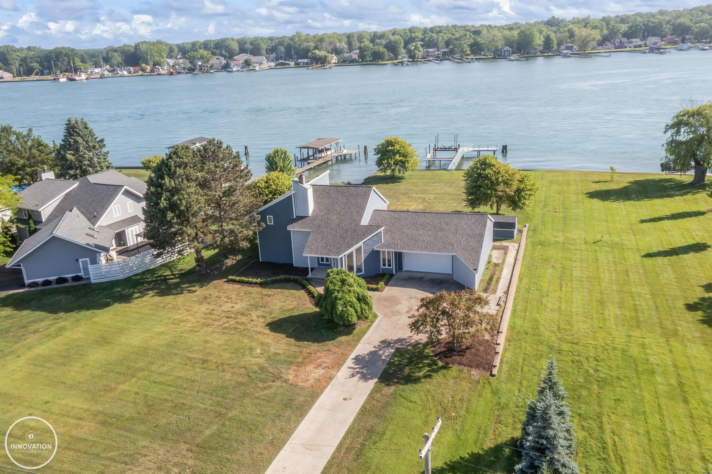 1600 N Channel Drive, MI 48028 — Photo 2