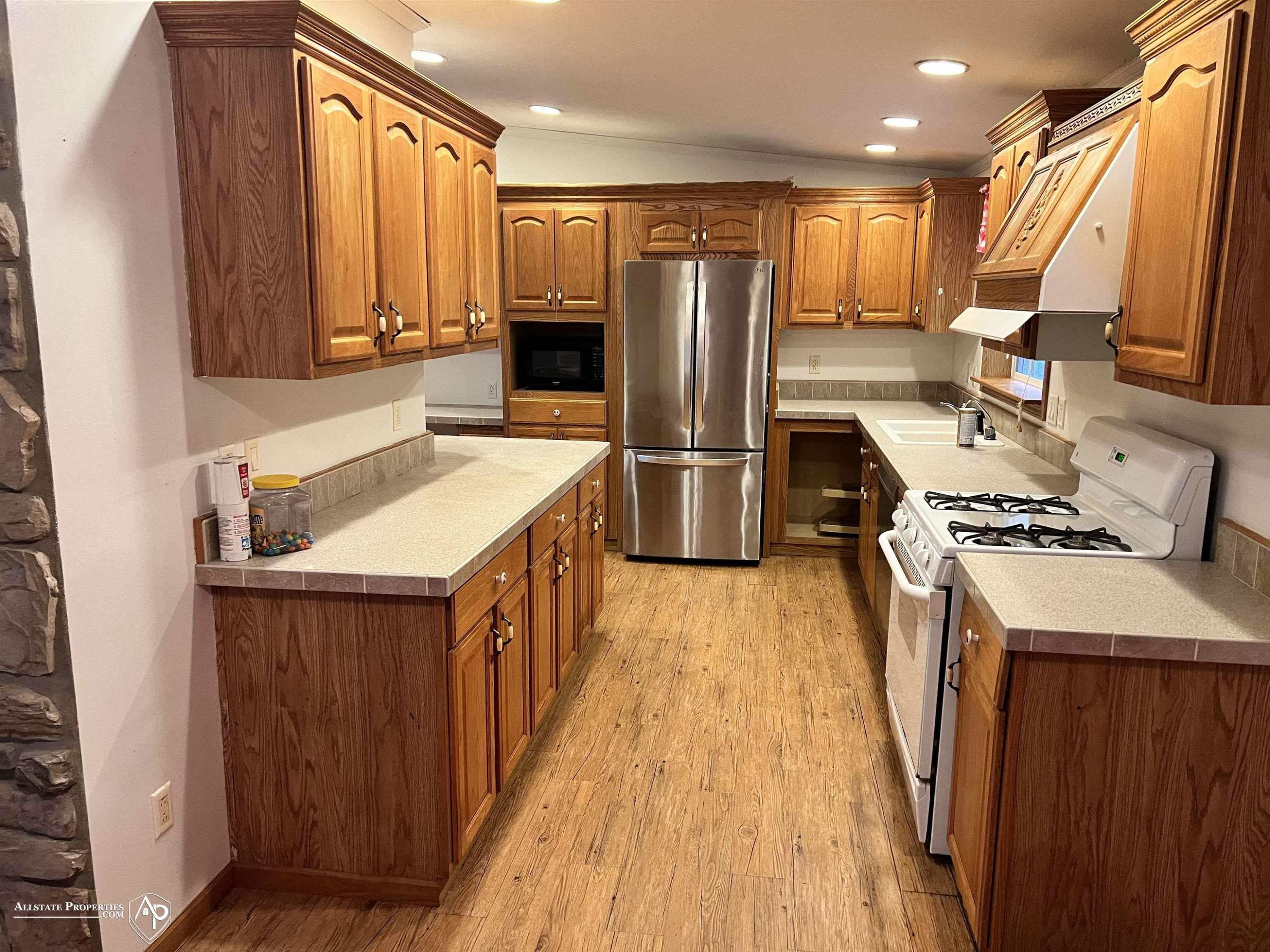 11192 E Lake Road, Otisville, MI 48463 — Photo 6