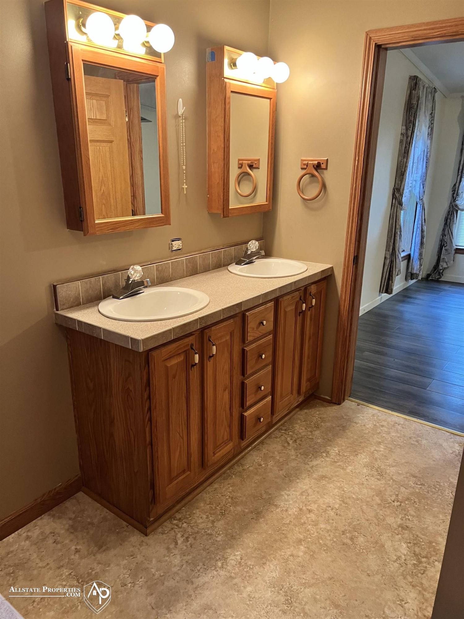 11192 E Lake Road, Otisville, MI 48463 — Photo 12