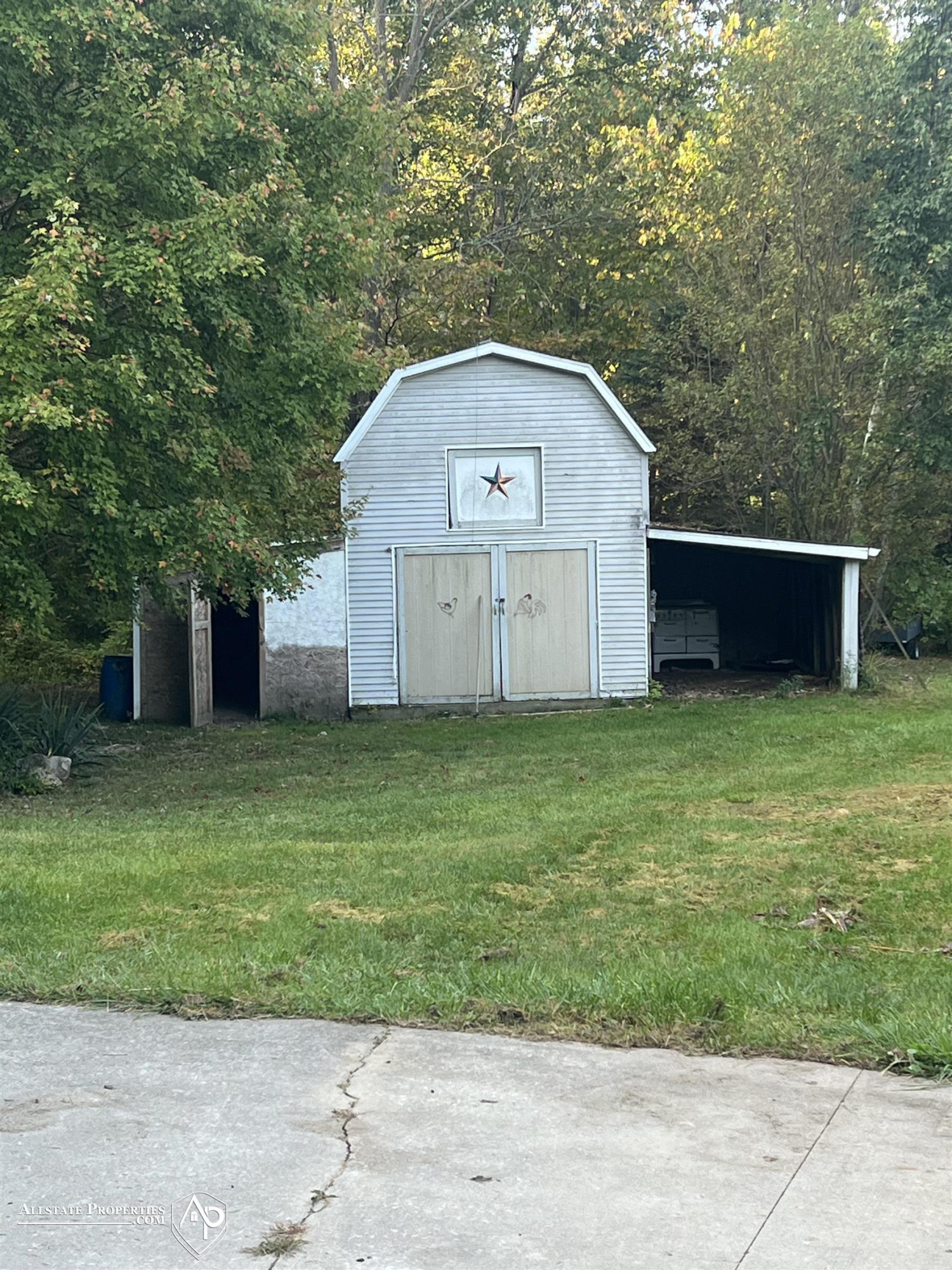 11192 E Lake Road, Otisville, MI 48463 — Photo 29