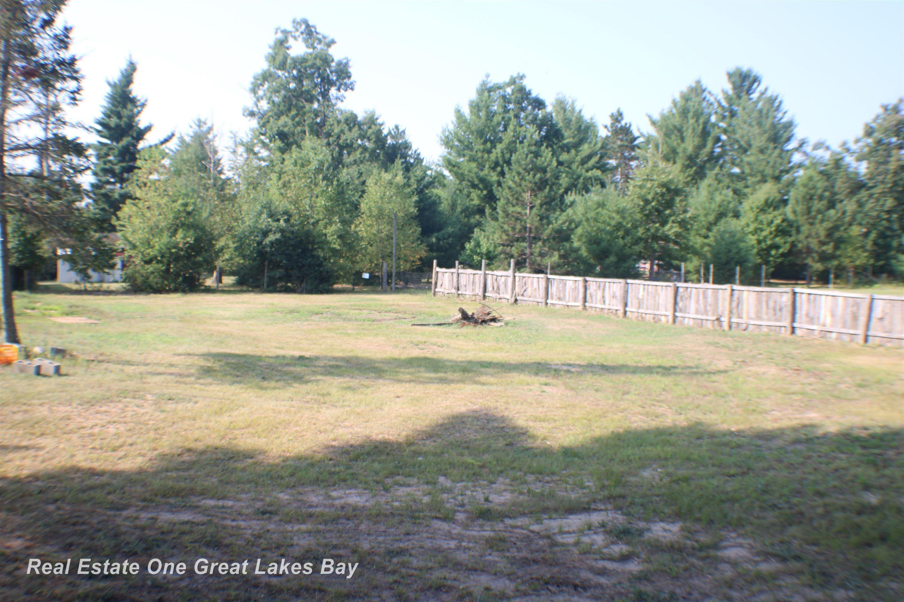 1714 Michael Drive, Alger, MI — Photo 10