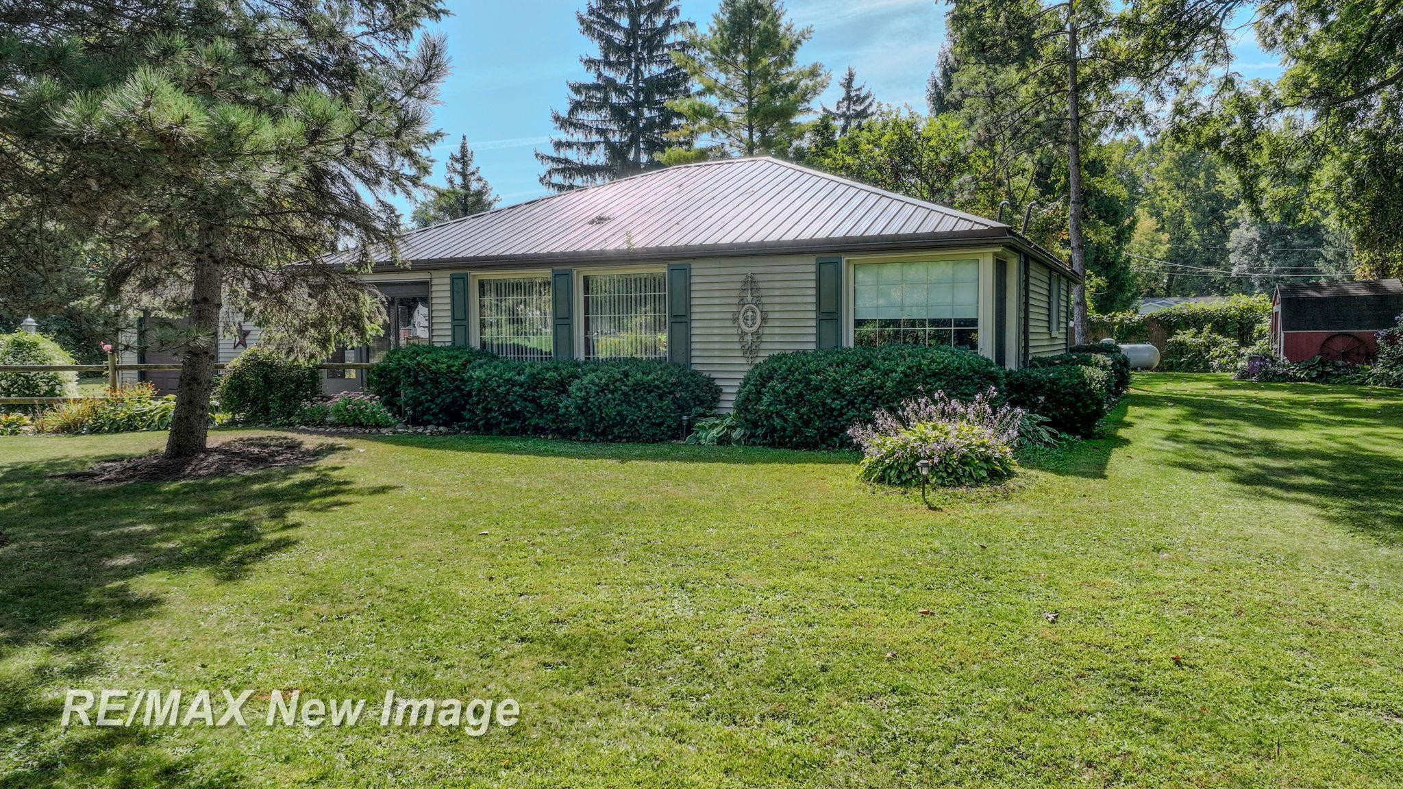 2500 Oregon Avenue, Saginaw, MI 48601 — Photo 3