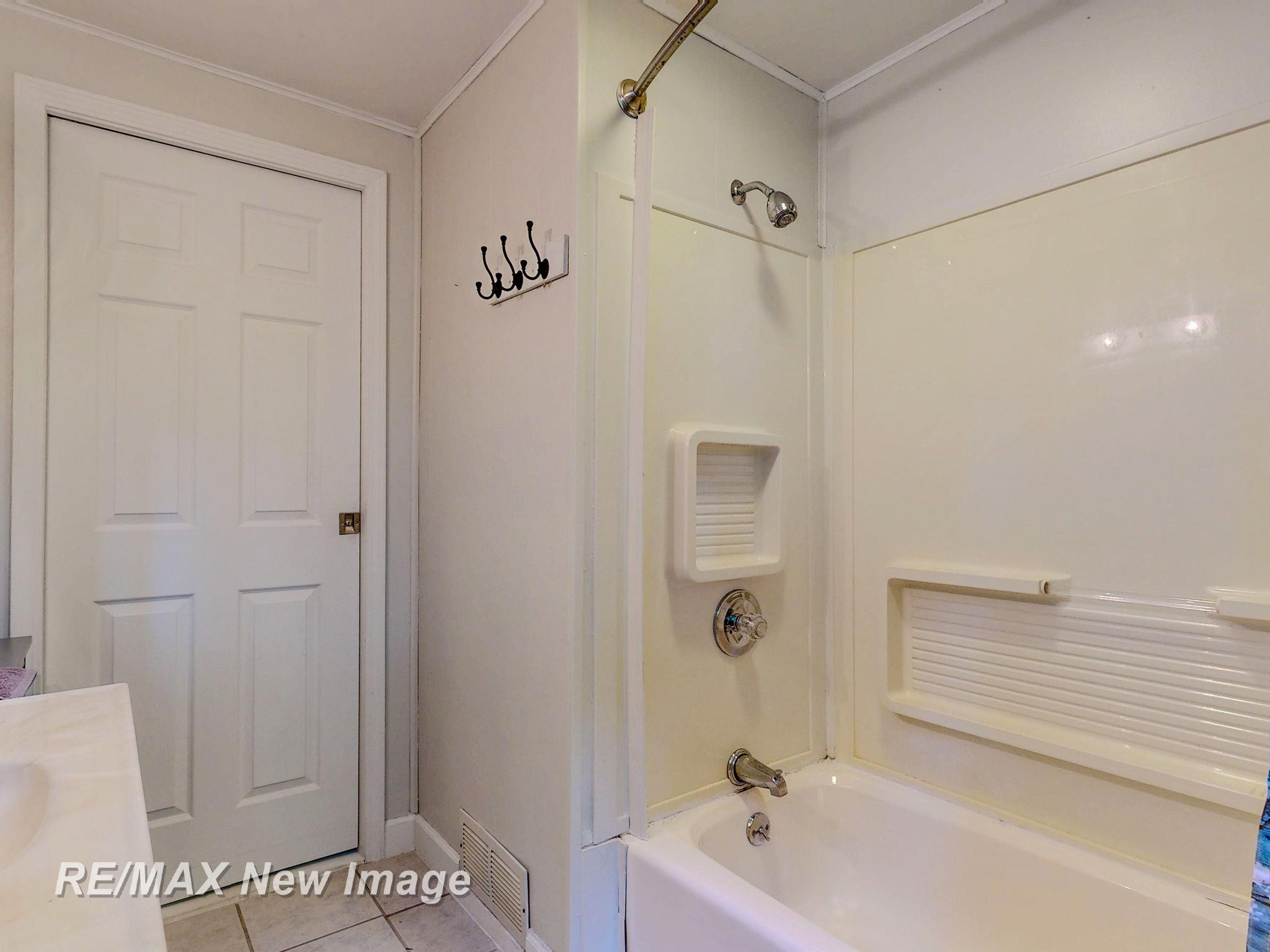 2500 Oregon Avenue, Saginaw, MI 48601 — Photo 20