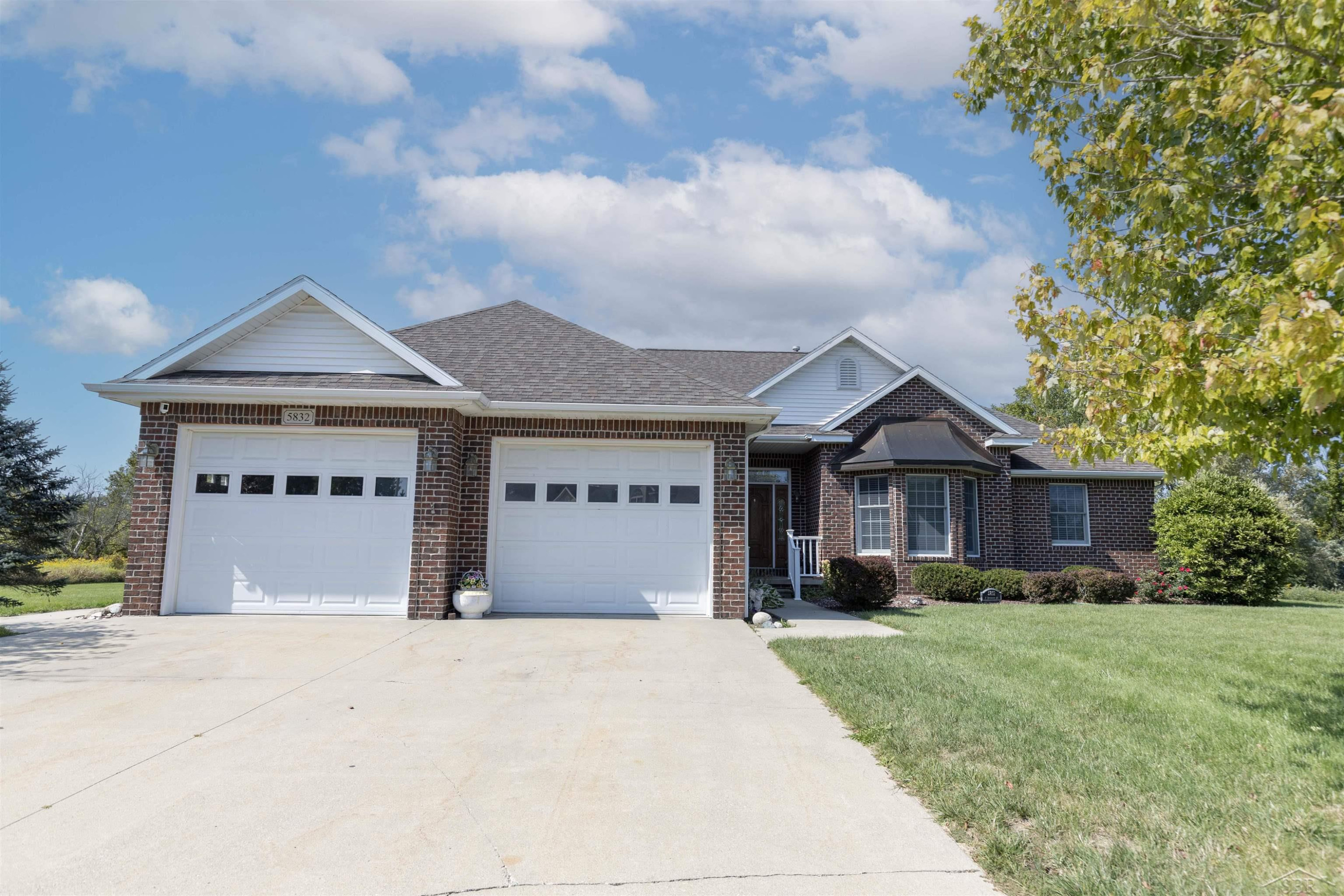 5832 N Braeburn Street, Saginaw, MI 48638 — Photo 6