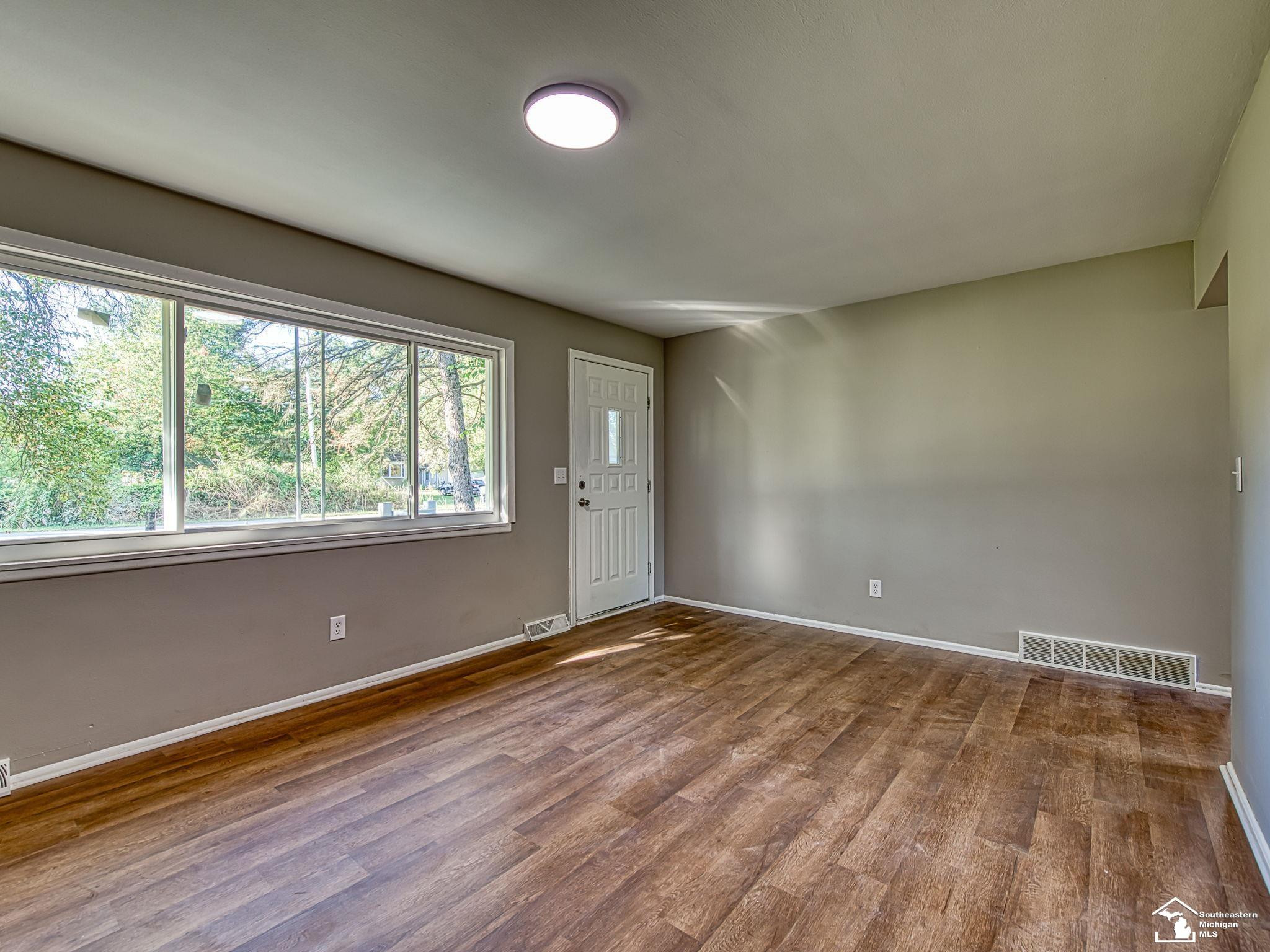 8850 Day Street, Monroe, MI 48162 — Photo 5