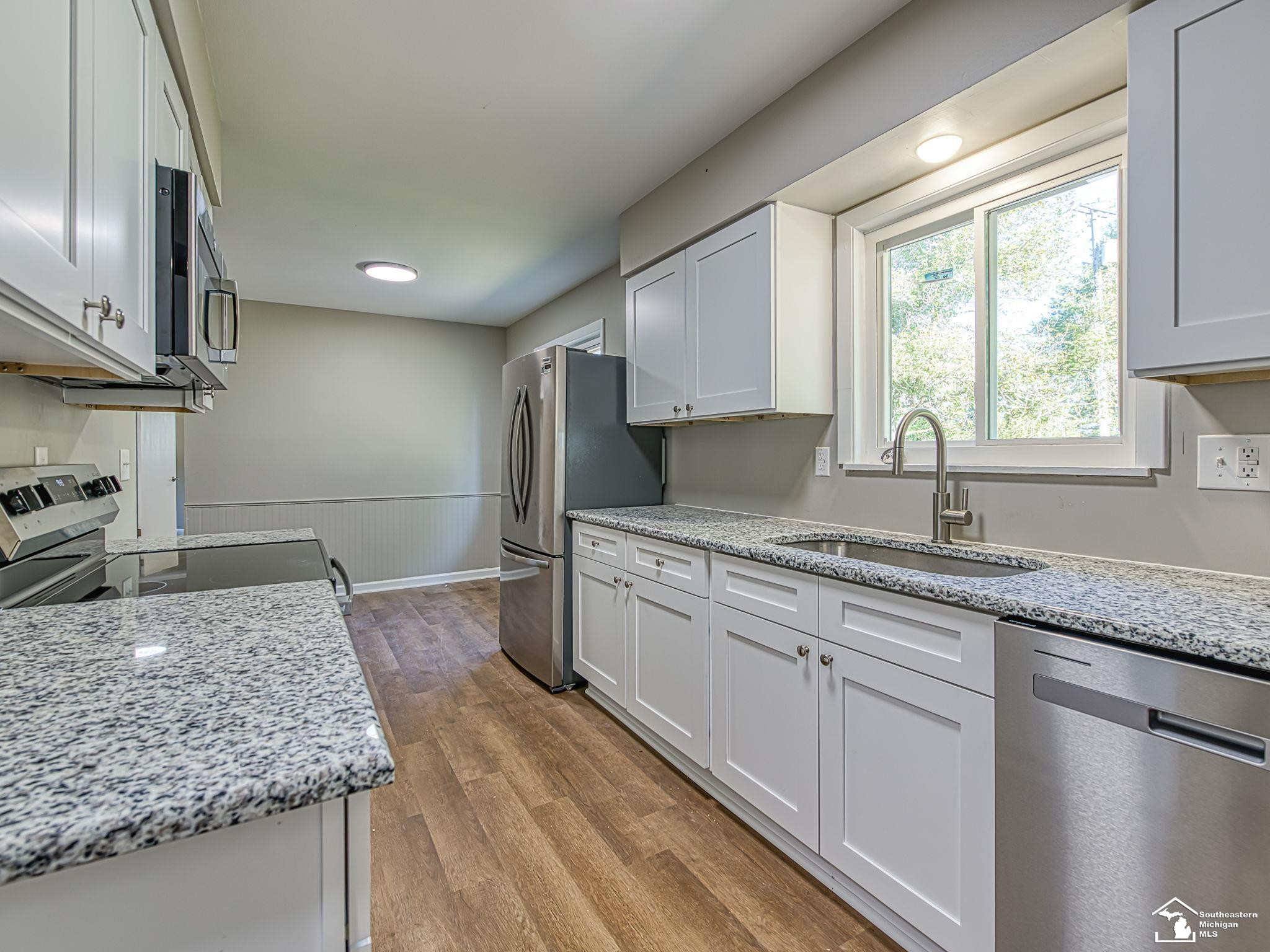 8850 Day Street, Monroe, MI 48162 — Photo 9